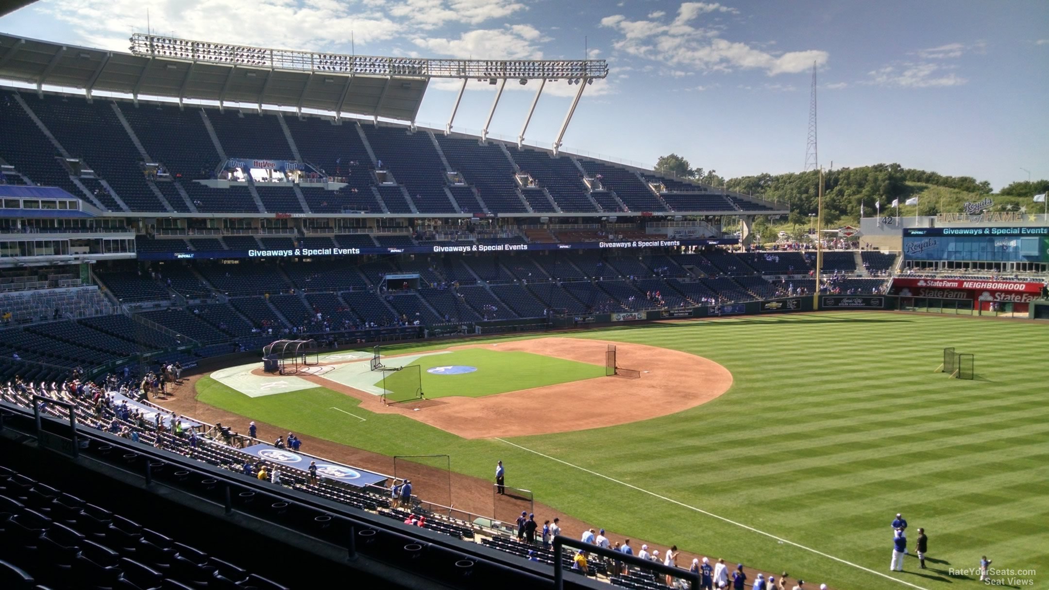 section 324, row g seat view  - kauffman stadium
