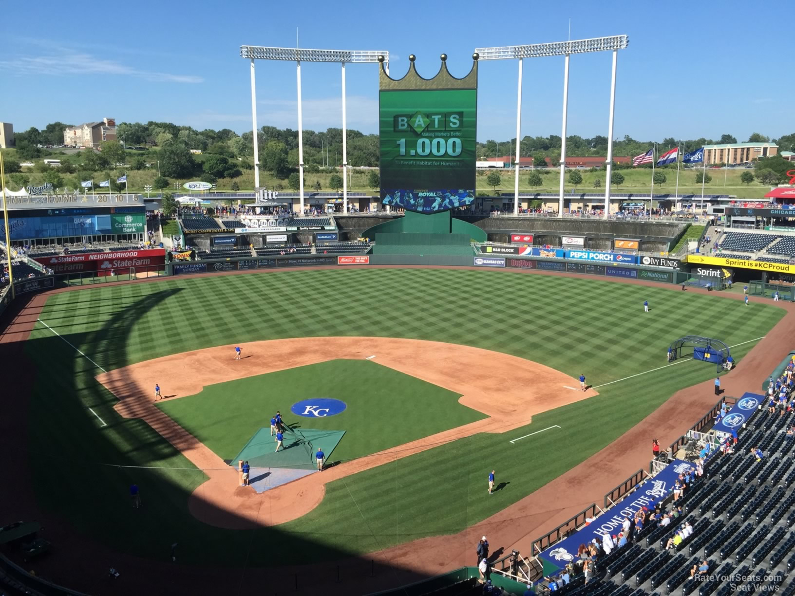 section 422, row h seat view  - kauffman stadium