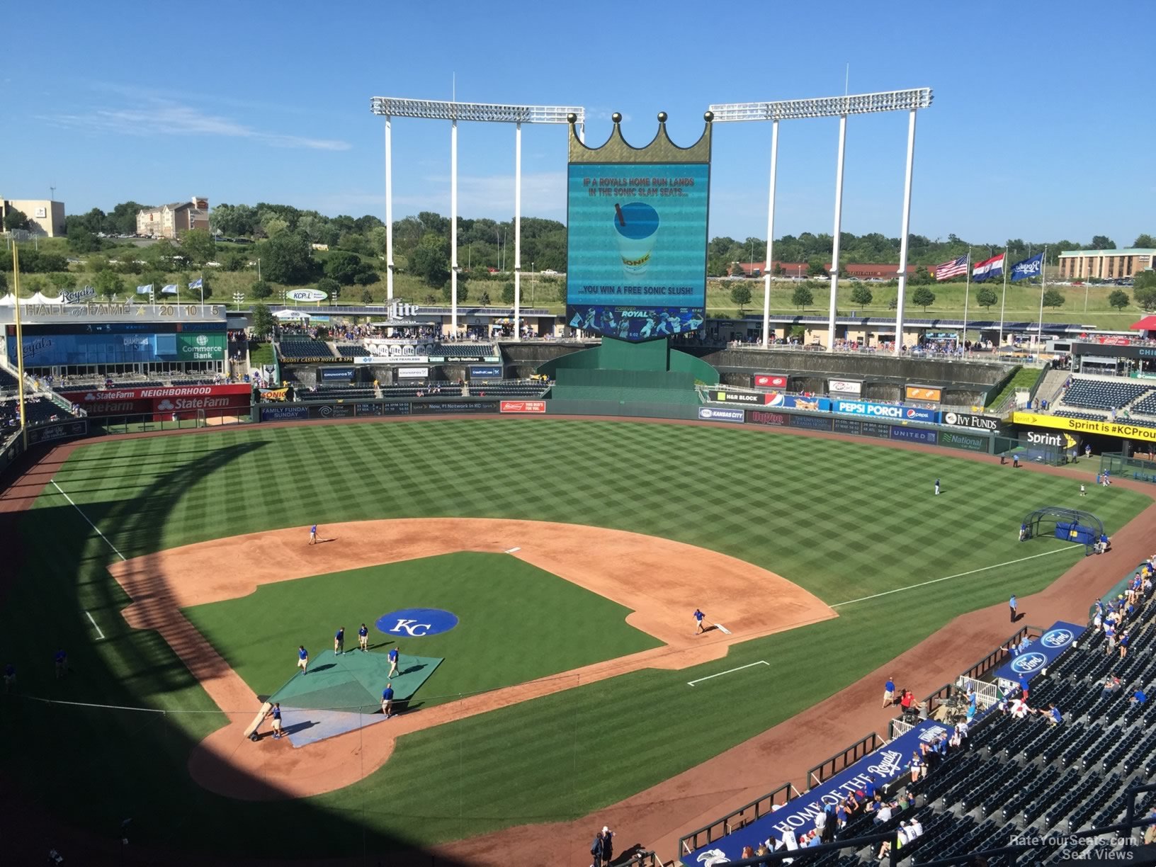 section 423, row h seat view  - kauffman stadium