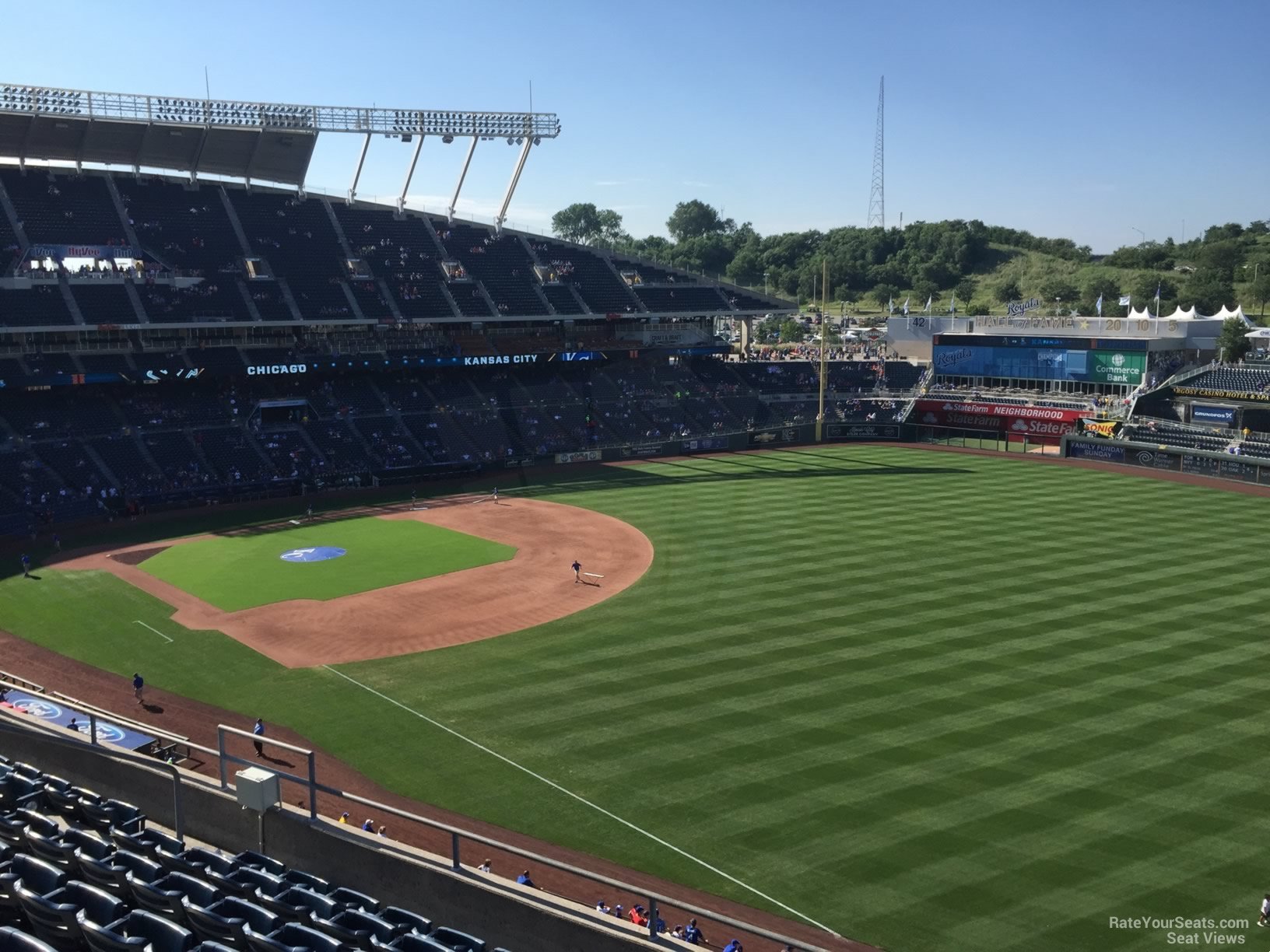 section 438, row h seat view  - kauffman stadium