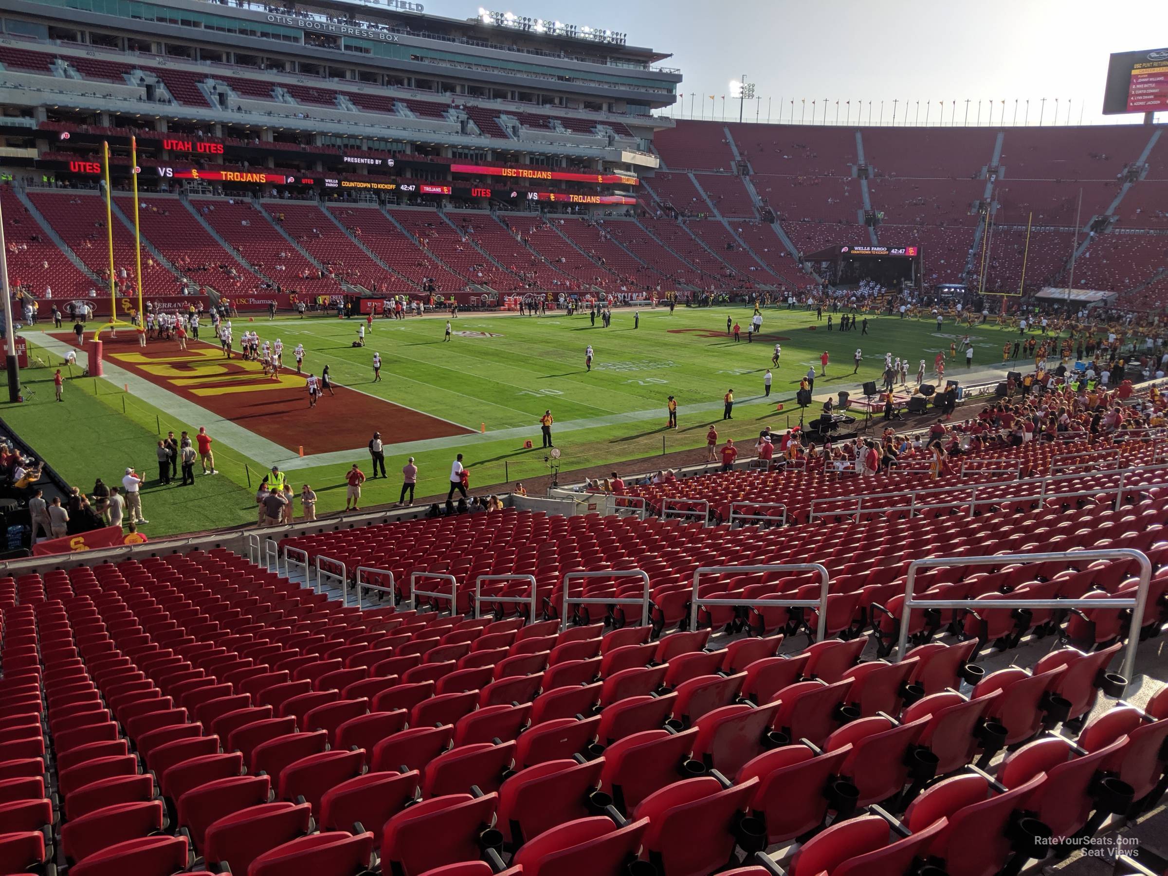section 125b, row 32 seat view  for football - los angeles memorial coliseum