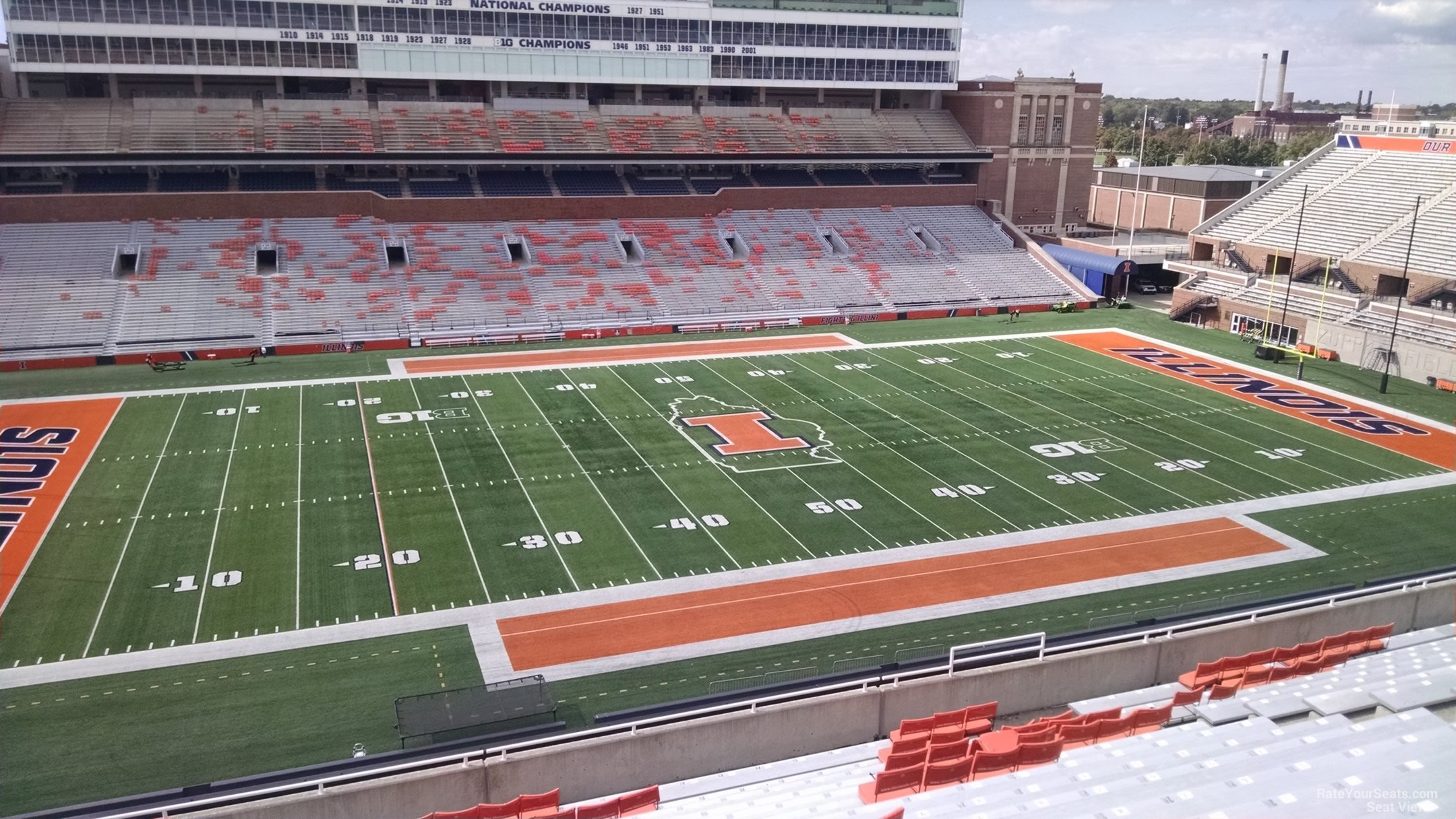 section 207, row 17 seat view  - memorial stadium (illinois)