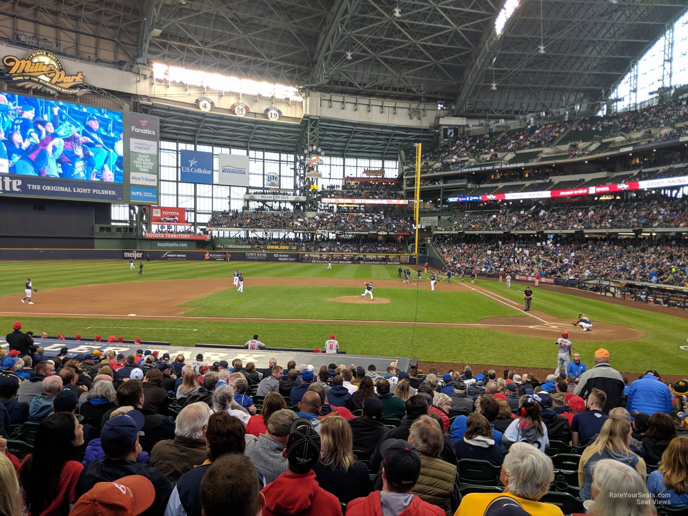 section 121, row 21 seat view  for baseball - american family field