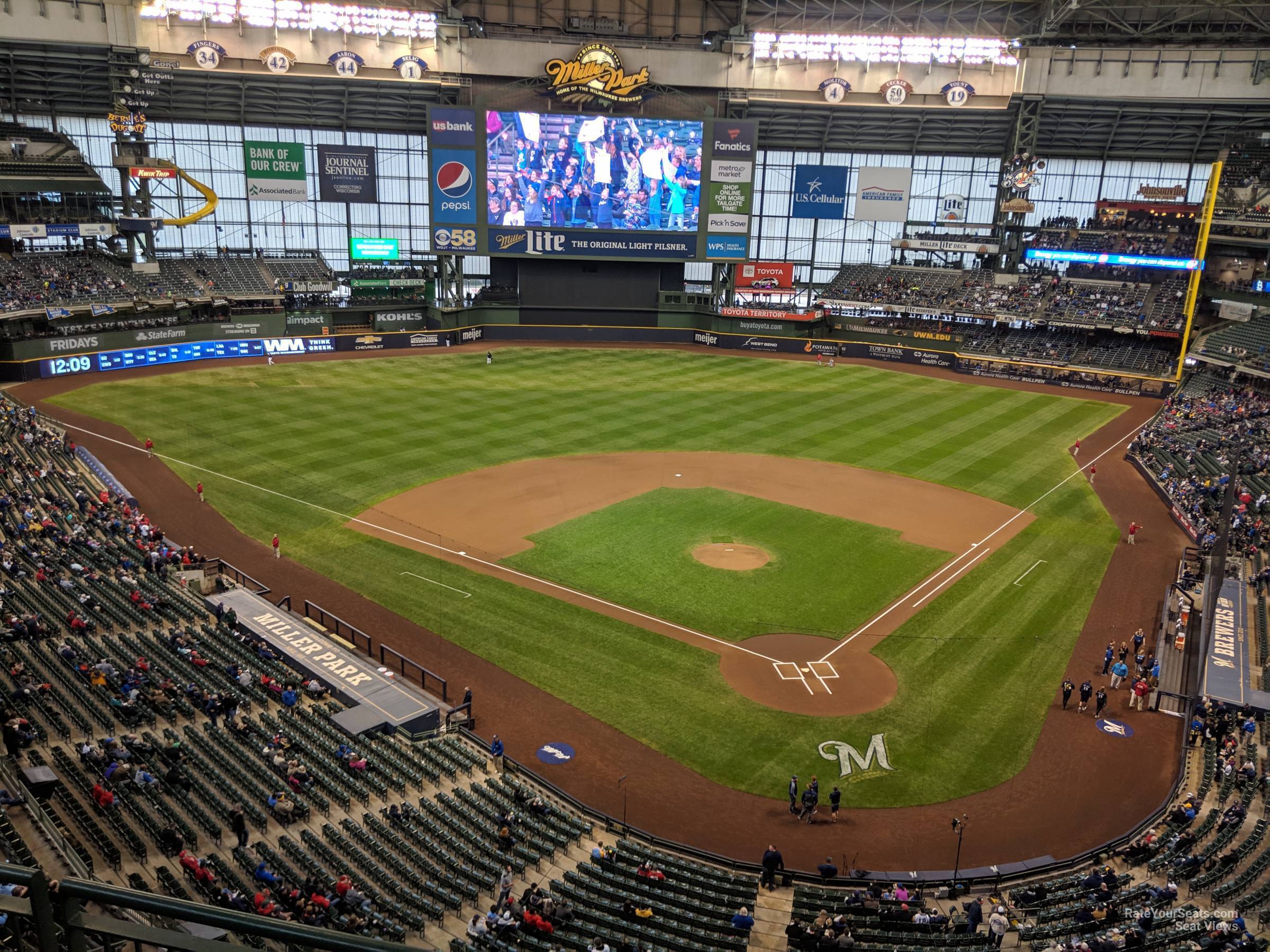 section 424, row 3 seat view for baseball - american family field