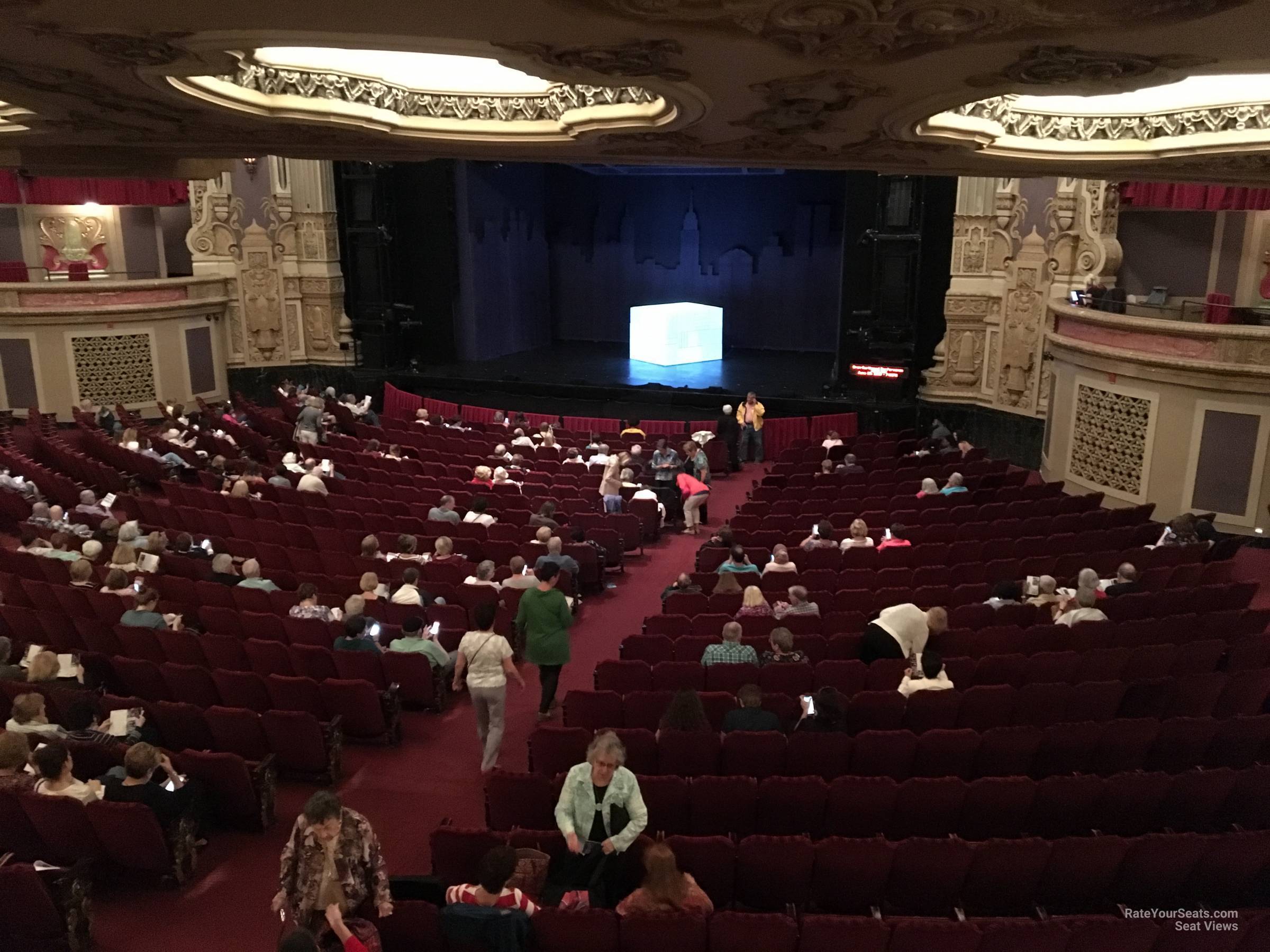 Şehir merkezi Karmaşık değil İdol what is dress circle seating Amplify ideoloji Canlanma