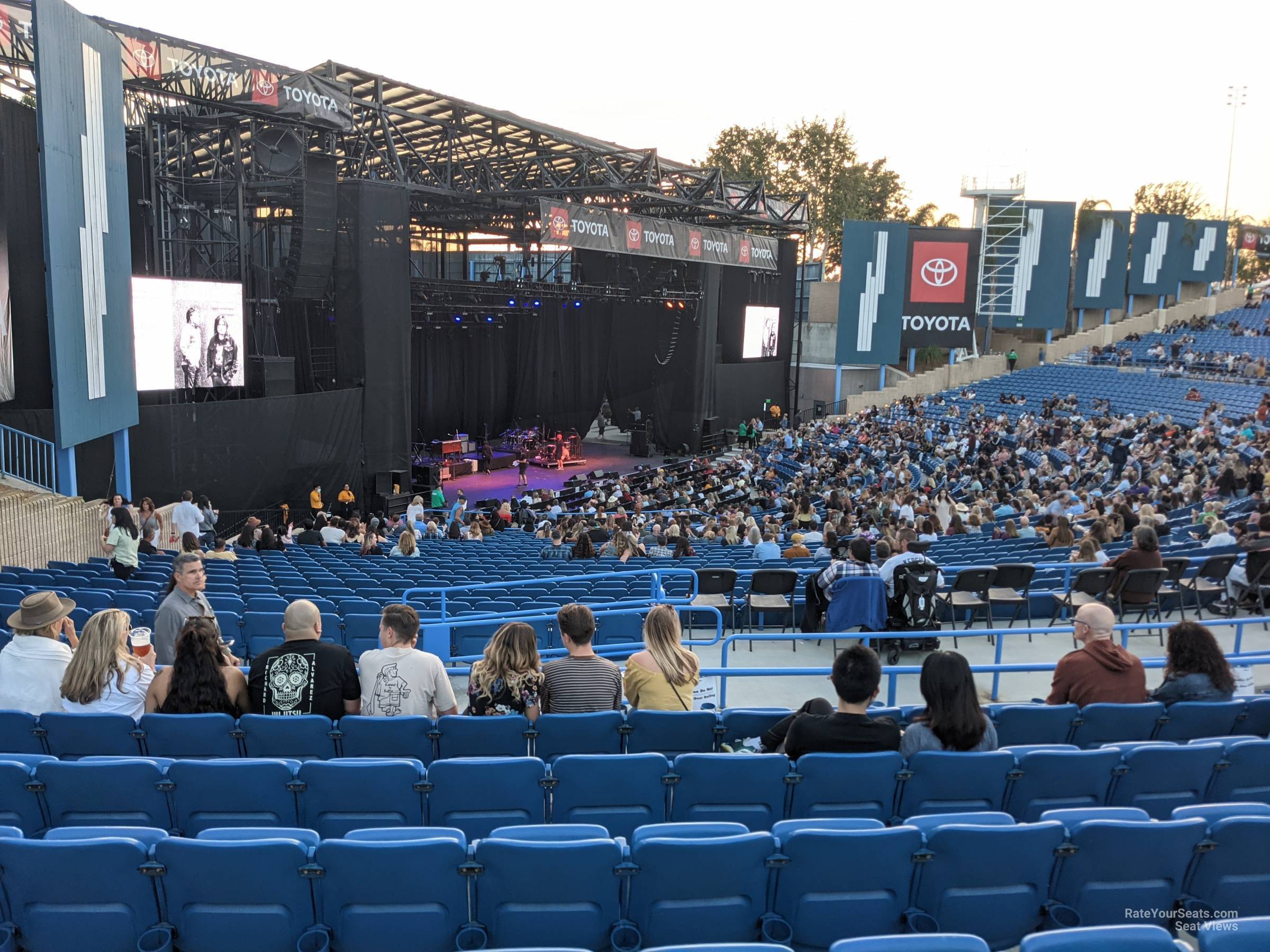 Learn about 137+ imagen pacific amphitheater seating chart with seat