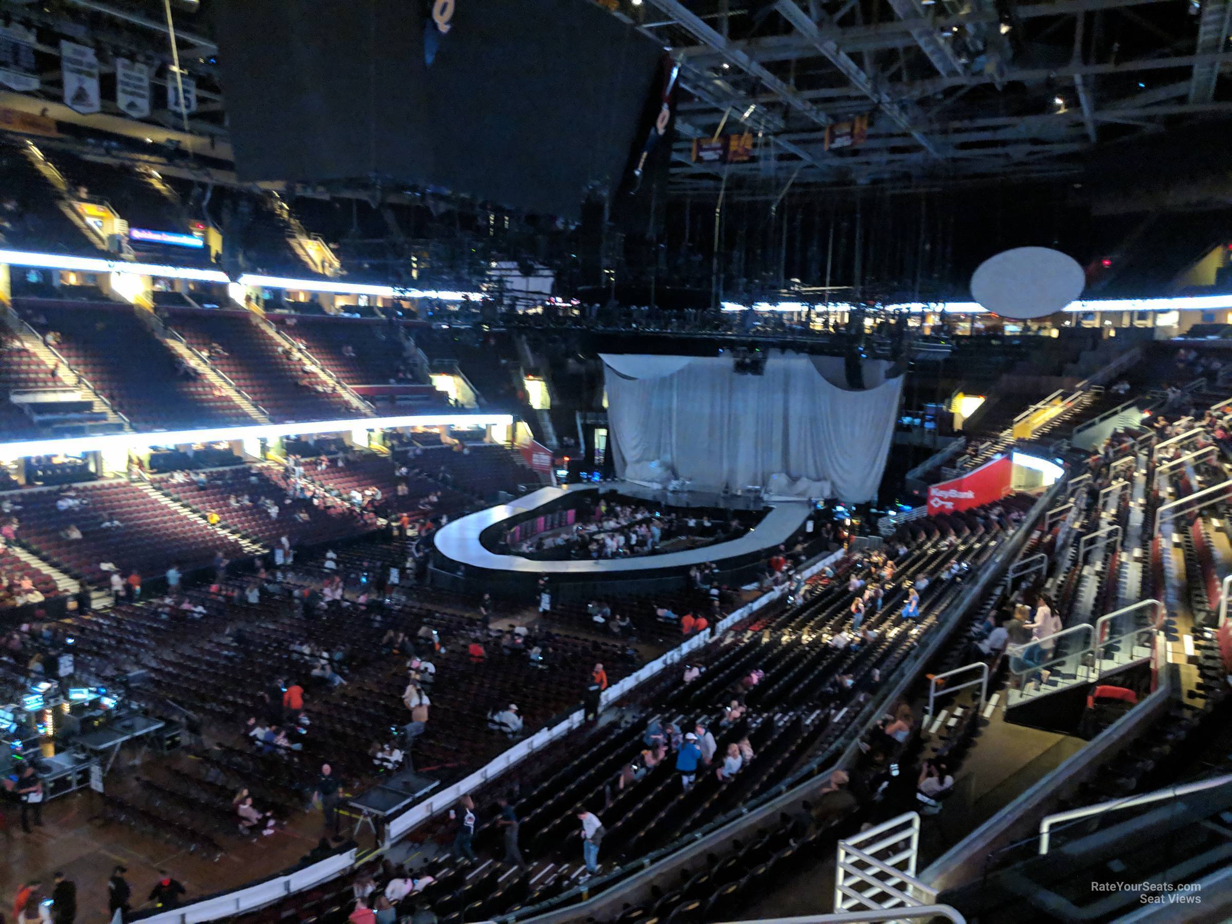 section m124, row 10 seat view  for concert - rocket mortgage fieldhouse