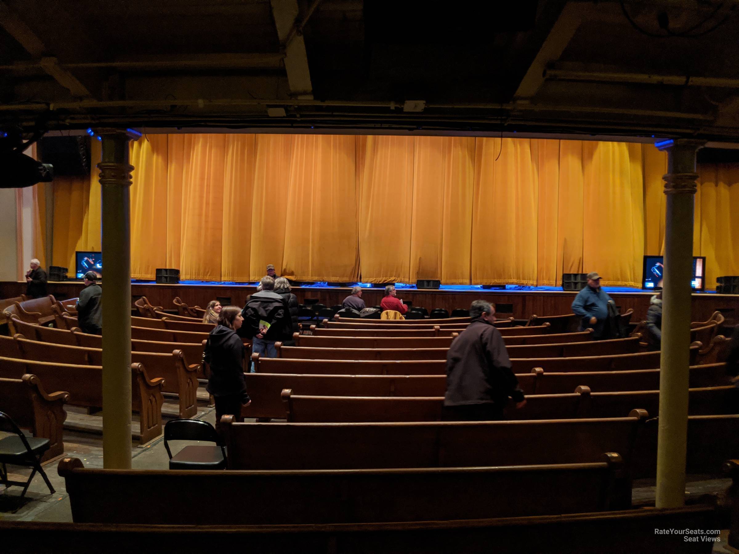 section 4, row q seat view  - ryman auditorium