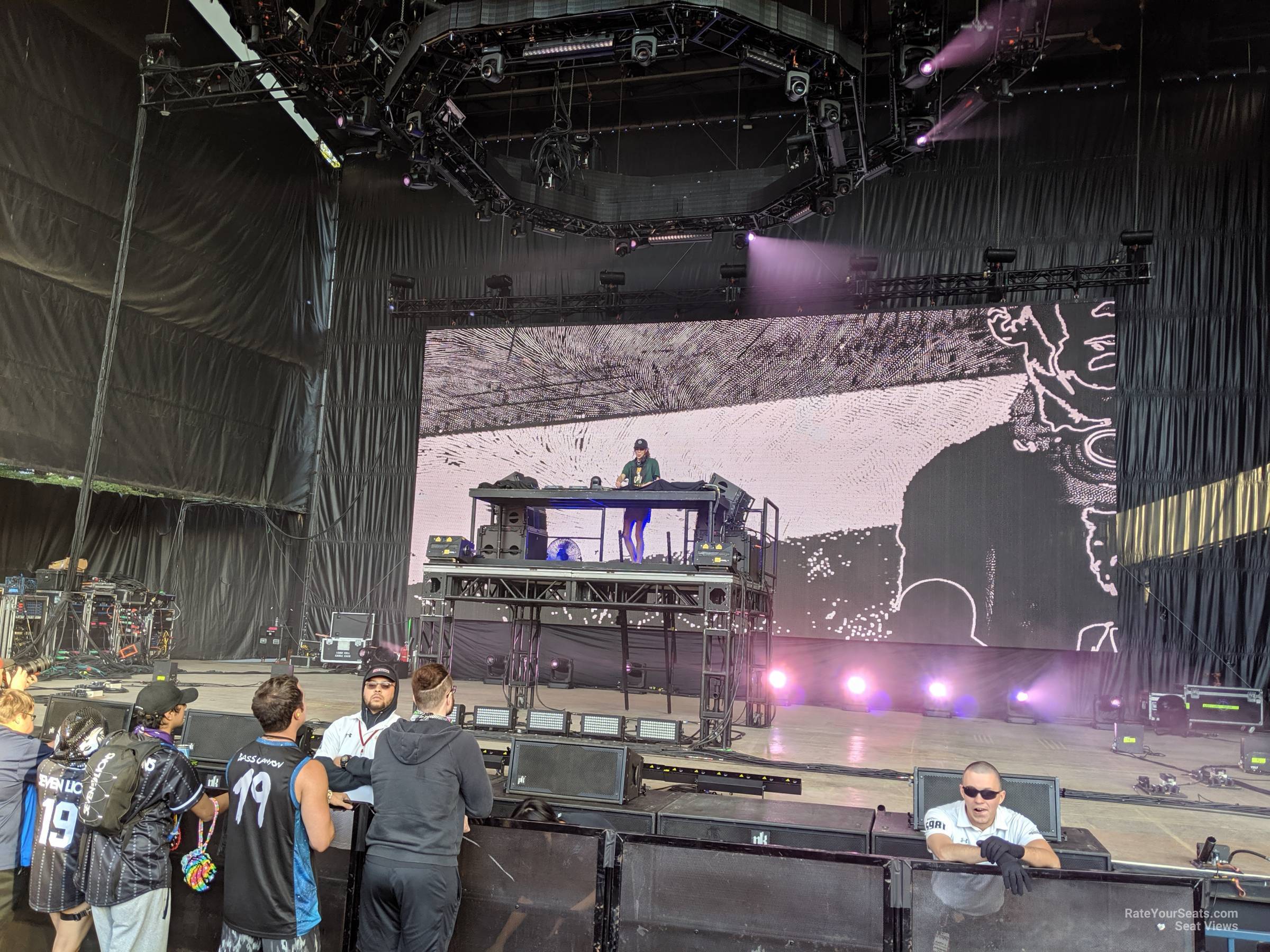 section 102, row aa seat view  - shoreline amphitheatre-ca