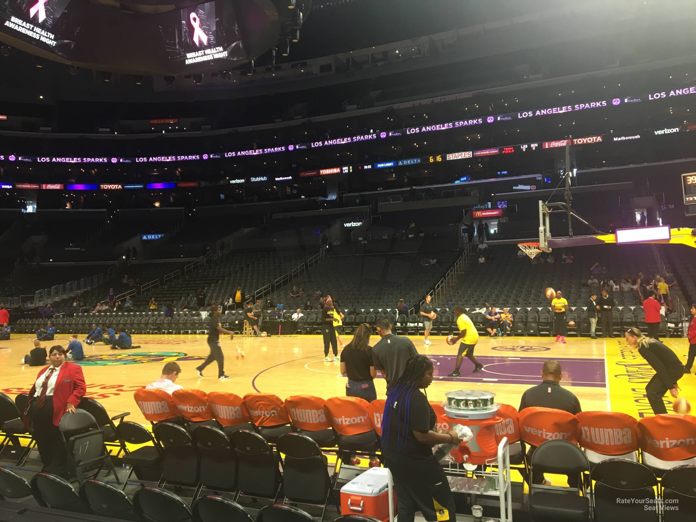Staples Center Section 119 - Clippers/Lakers - RateYourSeats.com2400 x 1800
