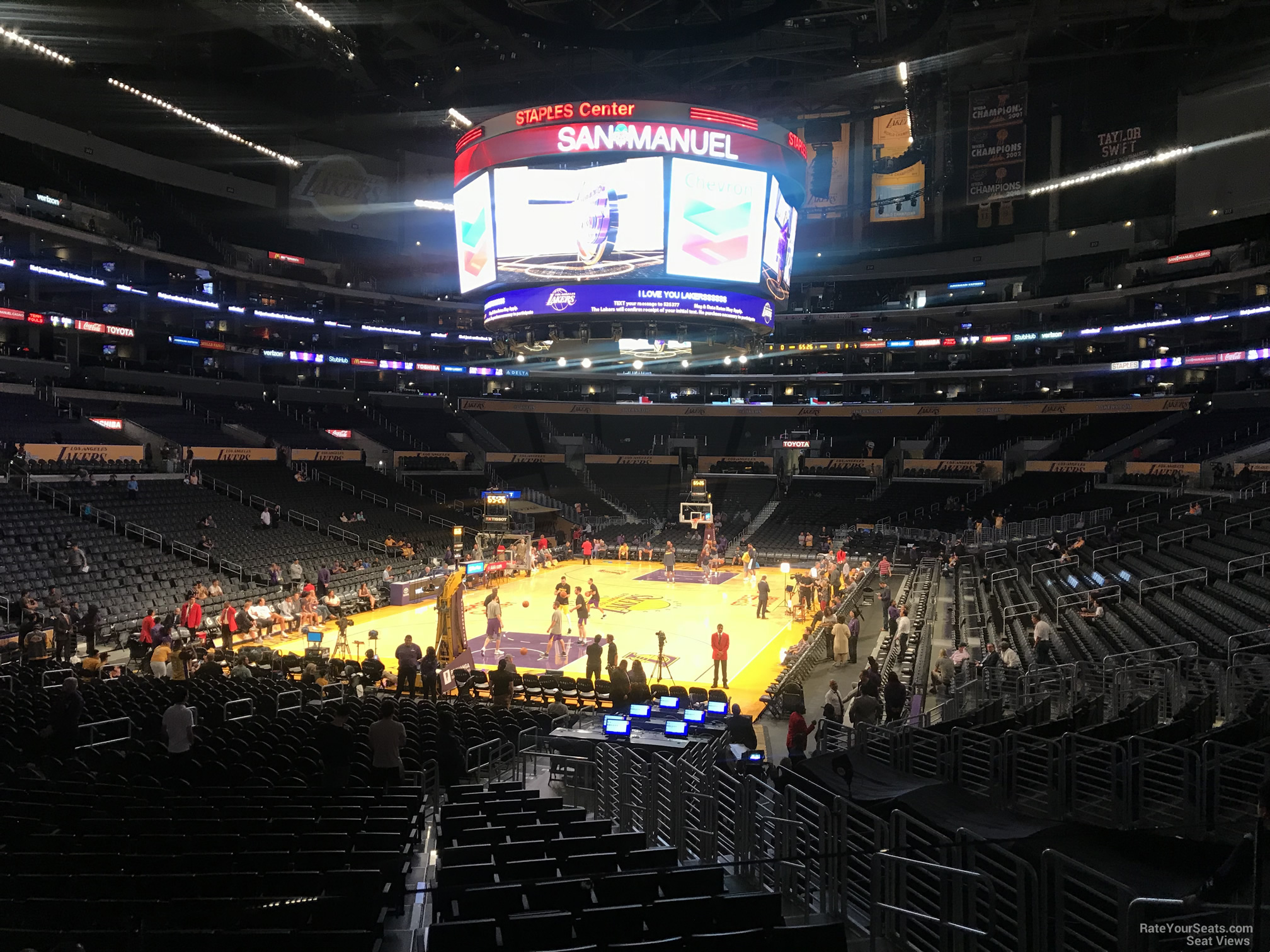 lakers game at crypto