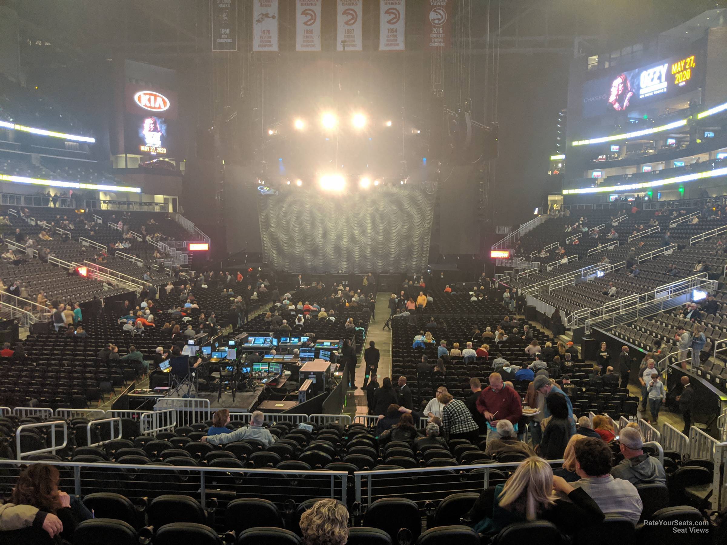 Section T3 State Farm Arena 82 - qp7x9ly