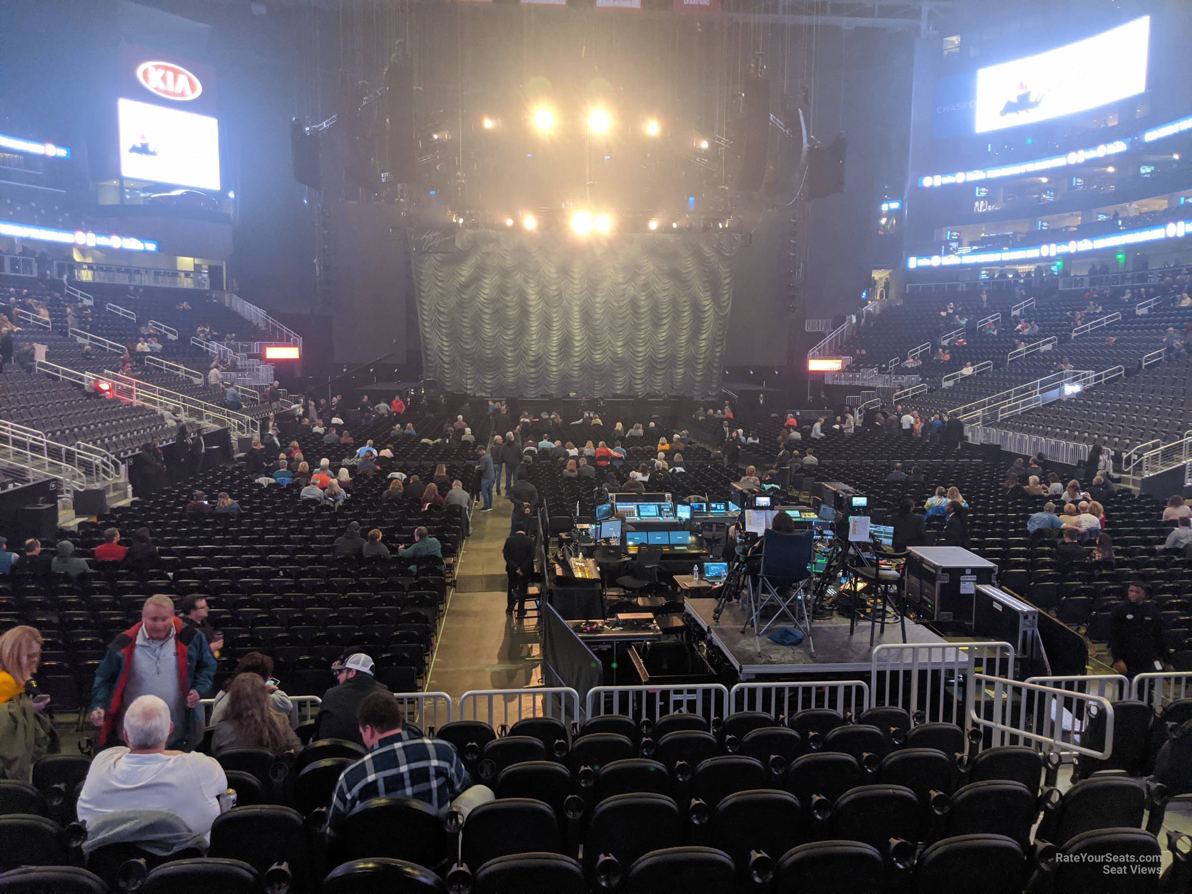 section 114l, row h seat view  for concert - state farm arena