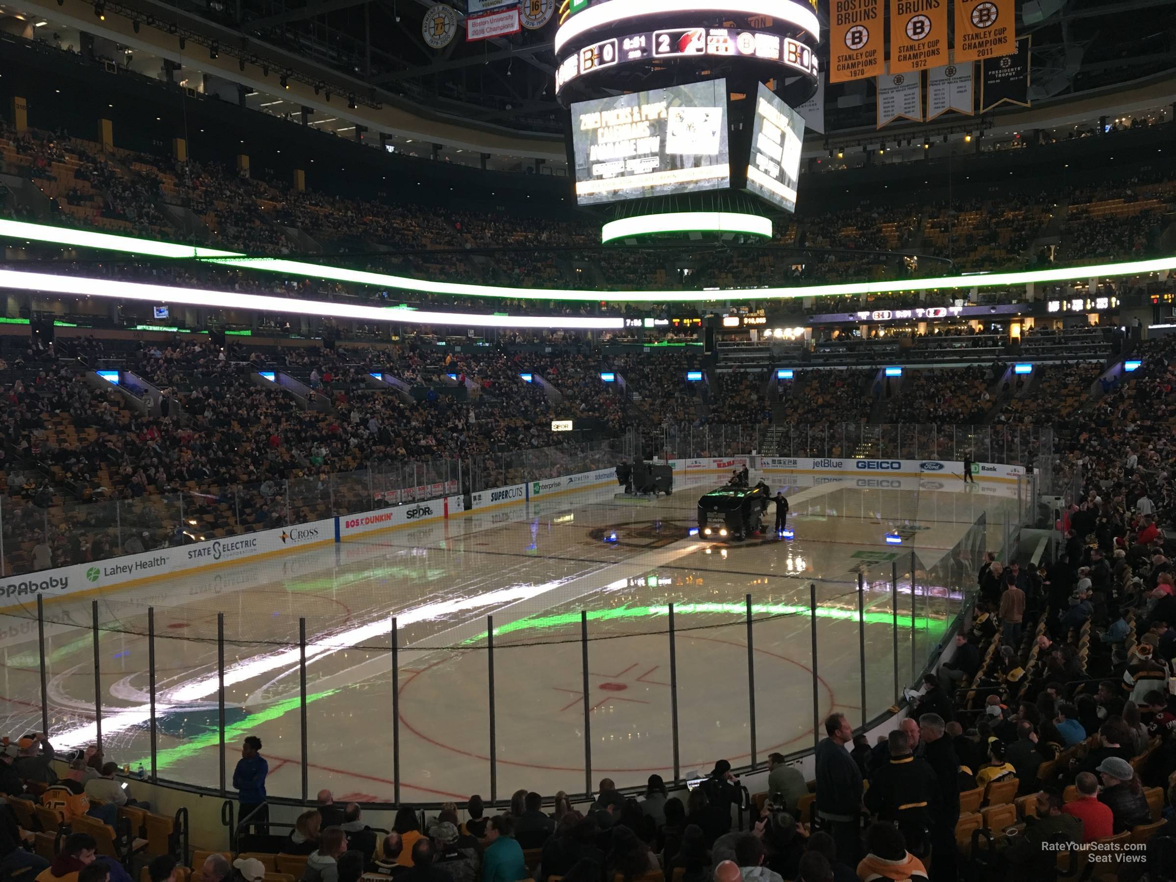 TD Garden Loge 5 Boston Bruins