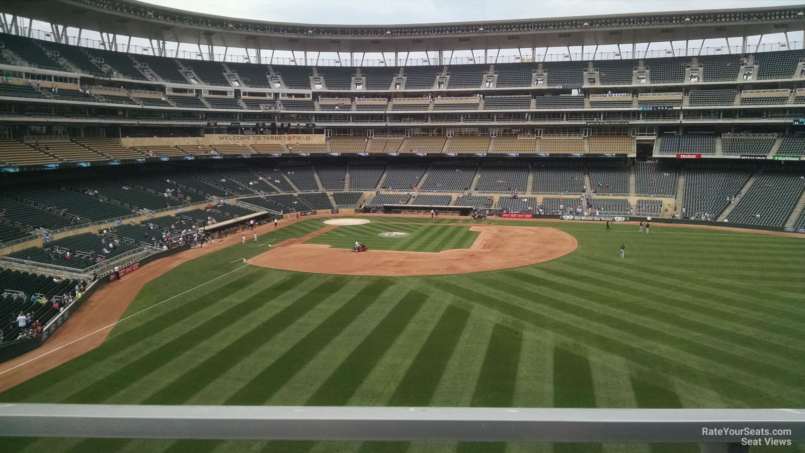 section 240, row 6 seat view  for baseball - target field