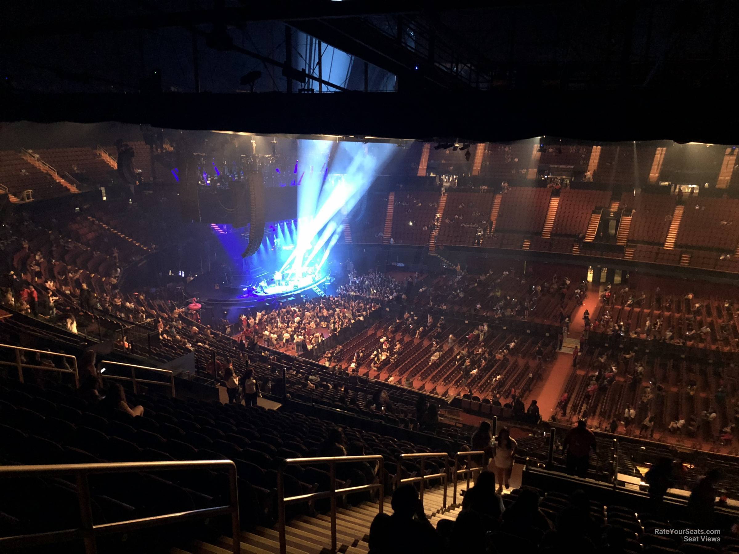 section-228-at-the-forum-rateyourseats
