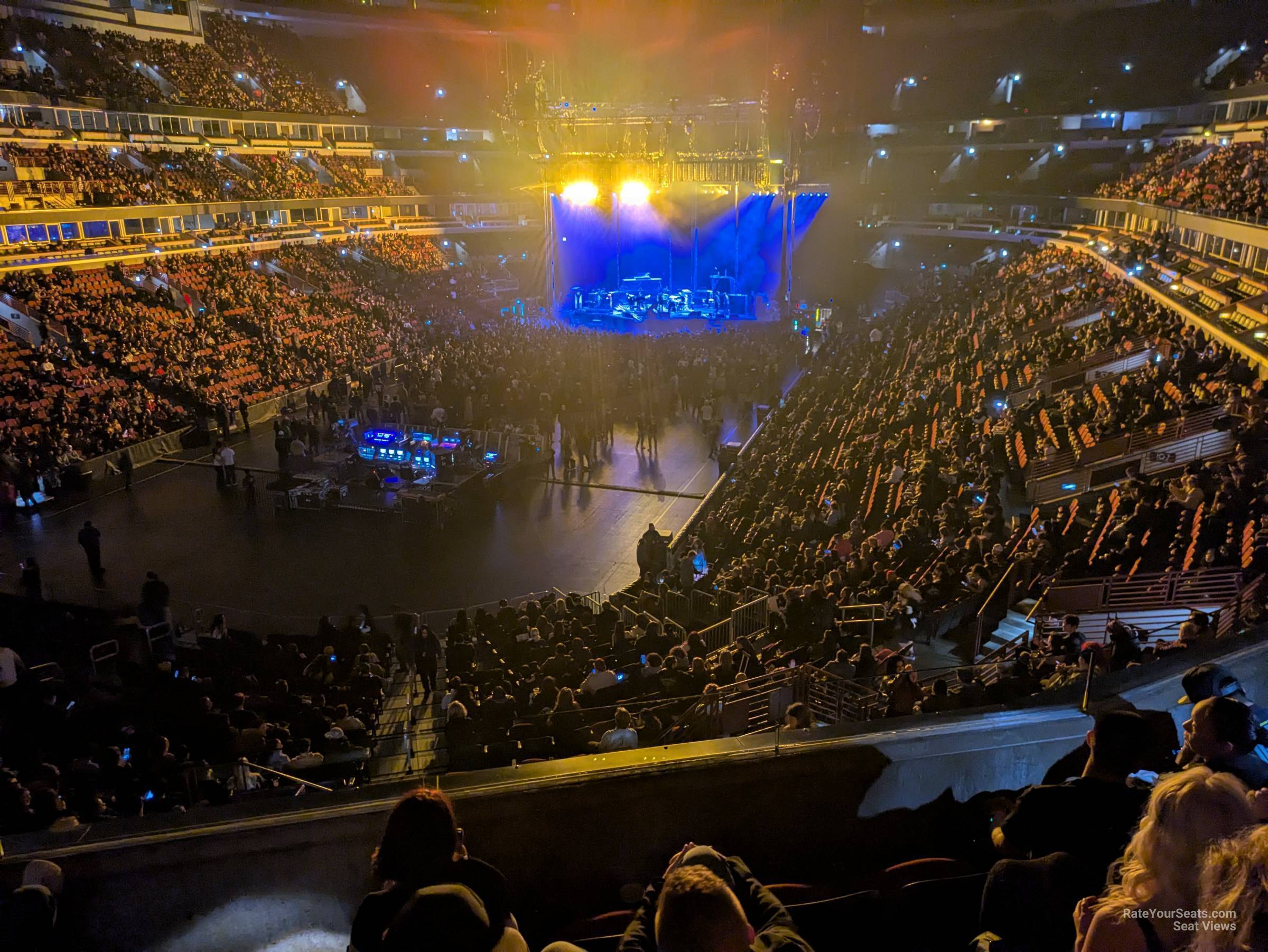 section 206, row 4 seat view  for concert - united center