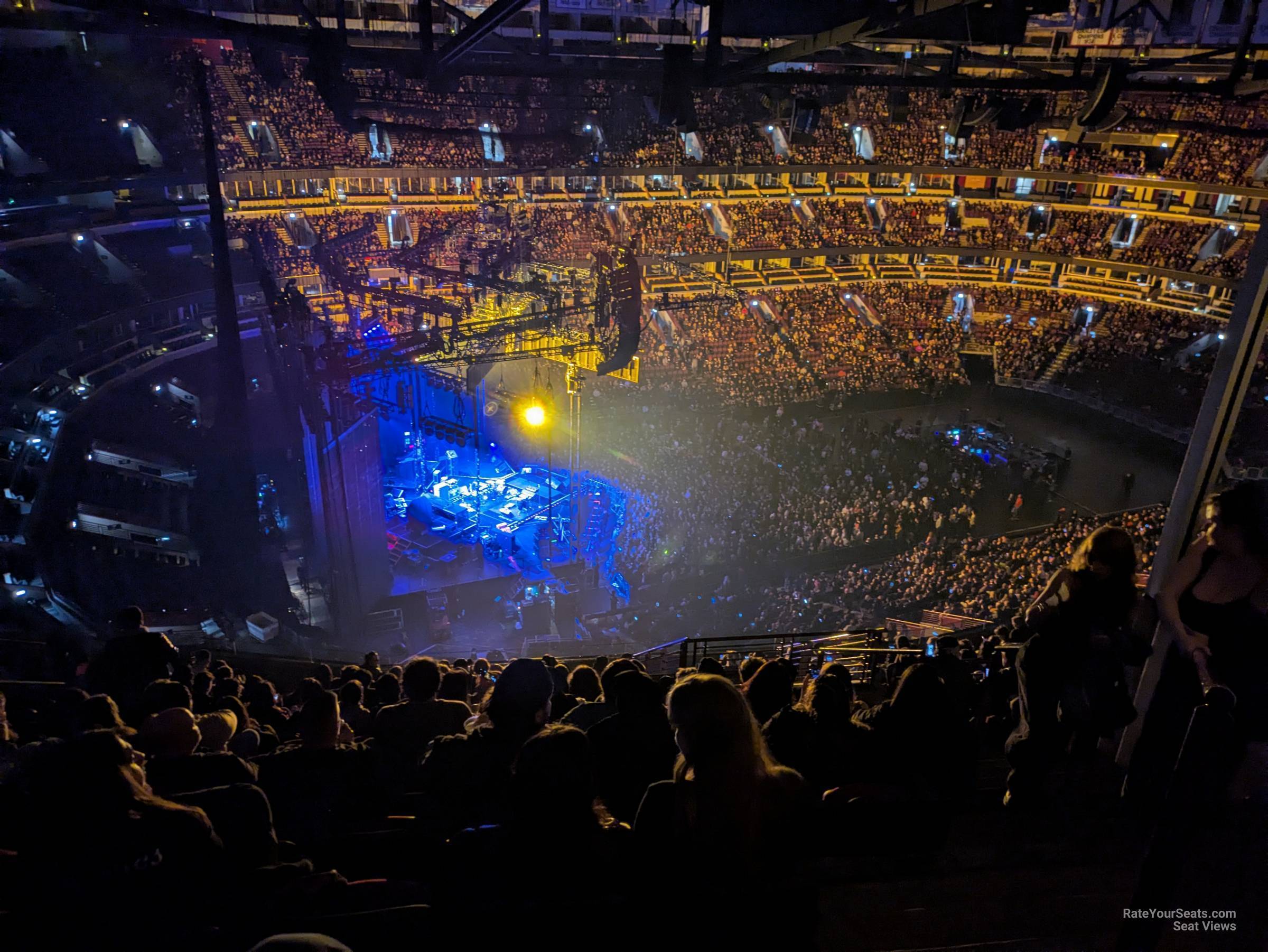 section 321, row 17 seat view  for concert - united center