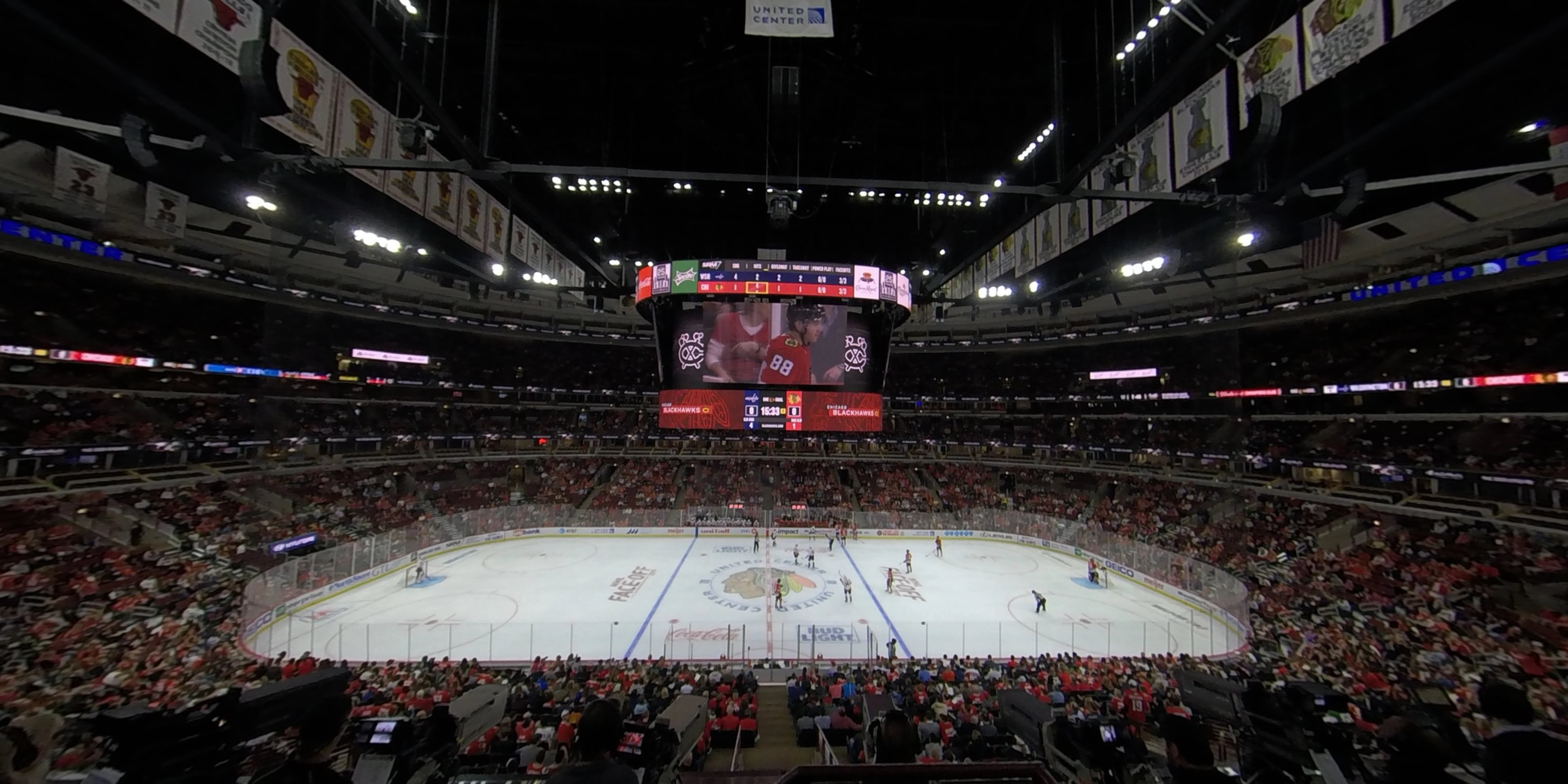 United Center Section 218 - 7qbqa2y