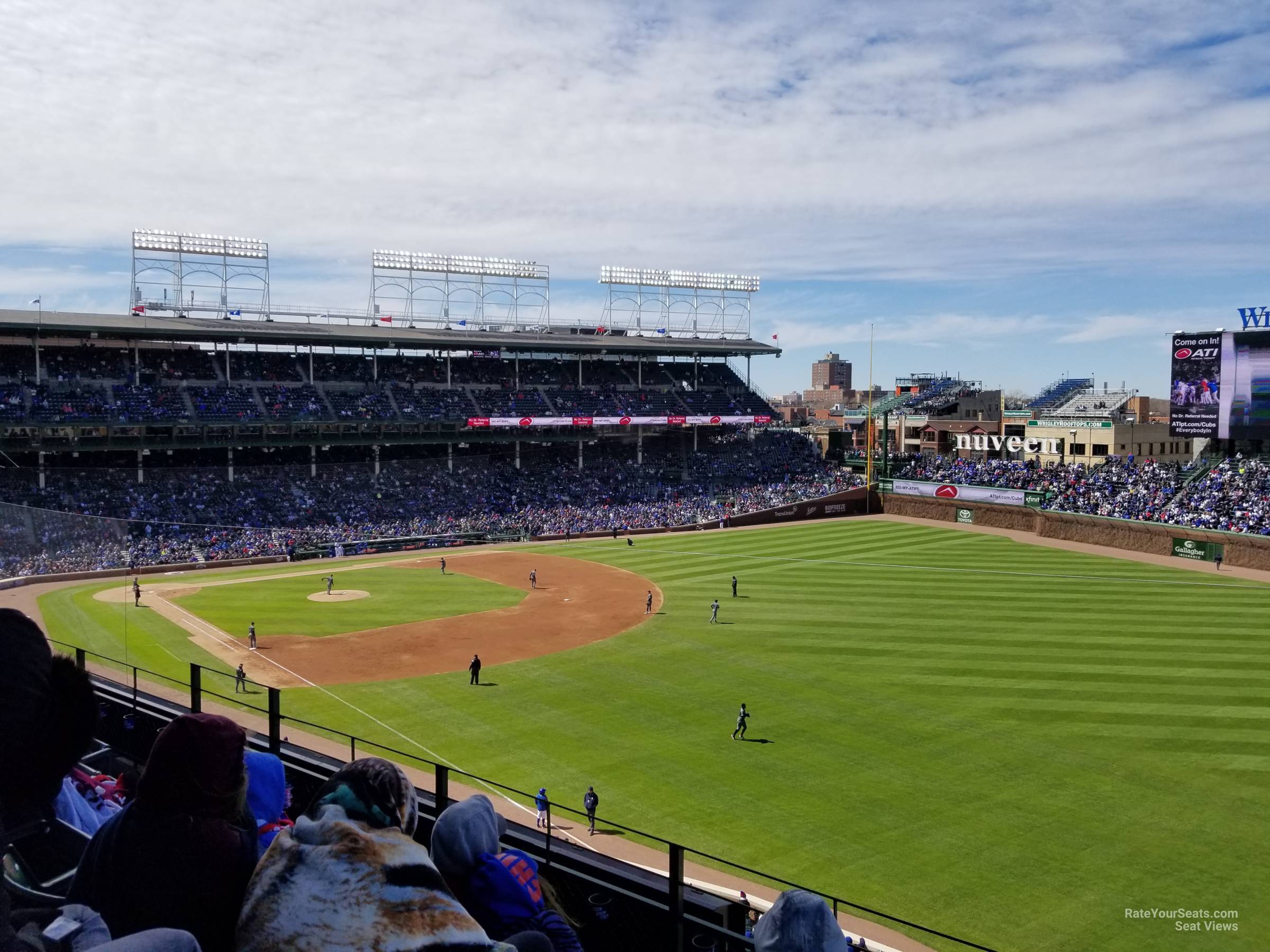 Wrigley Field Upper Reserved Outfield - 756wvb5