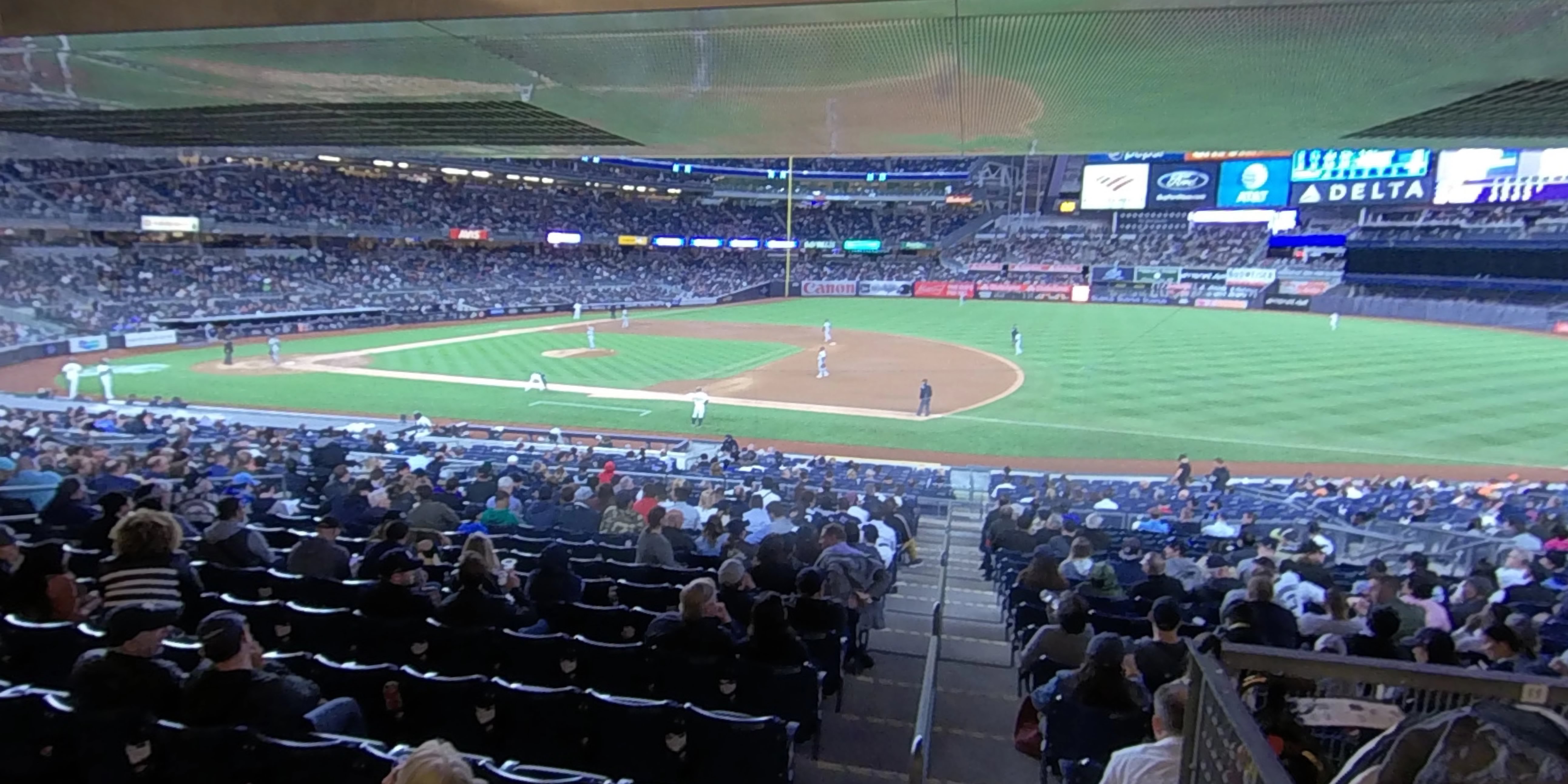 Section 27B Yankee Stadium 40 - evv86va