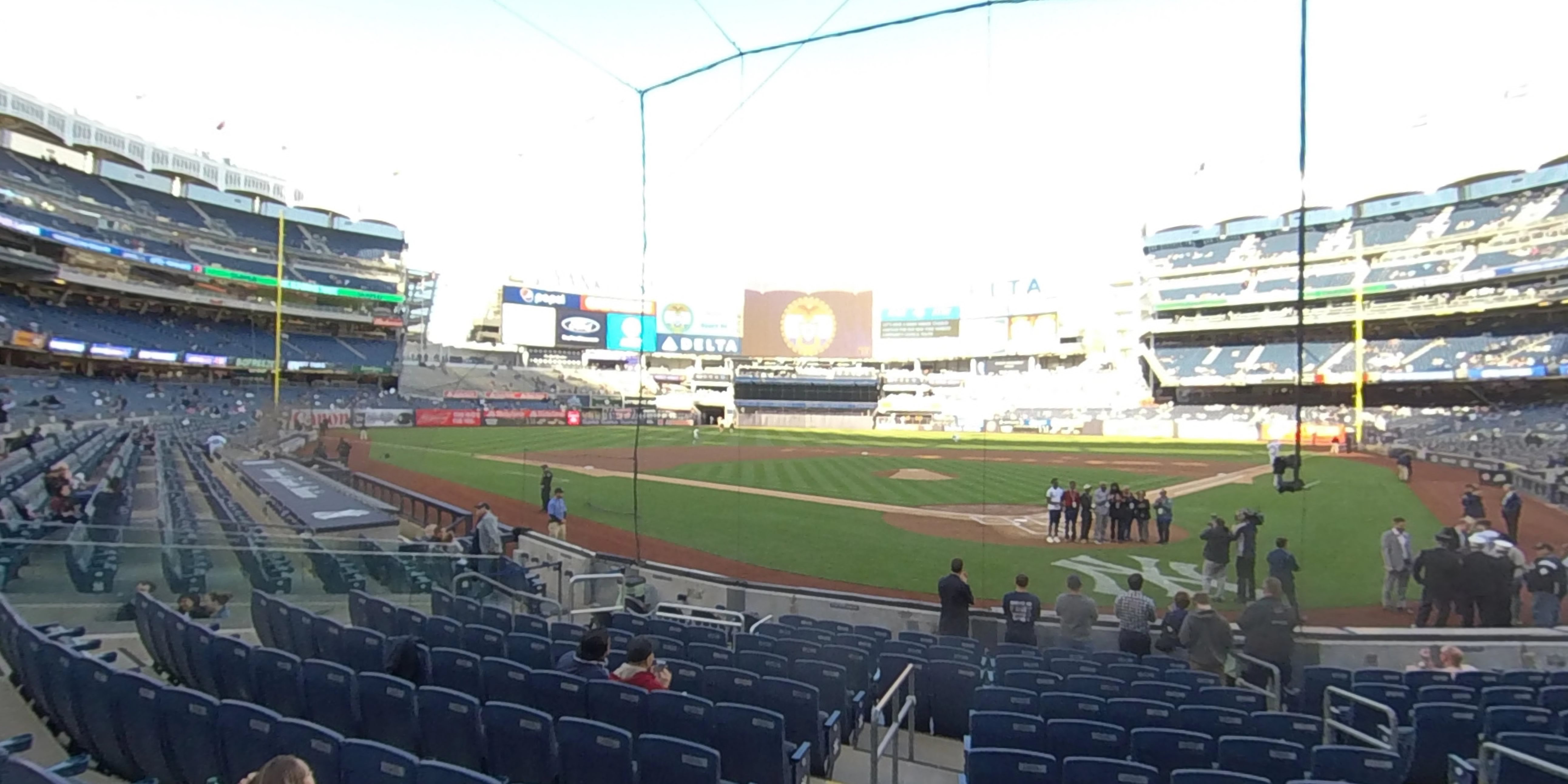 Section 27B Yankee Stadium 40 - f6pu7rf