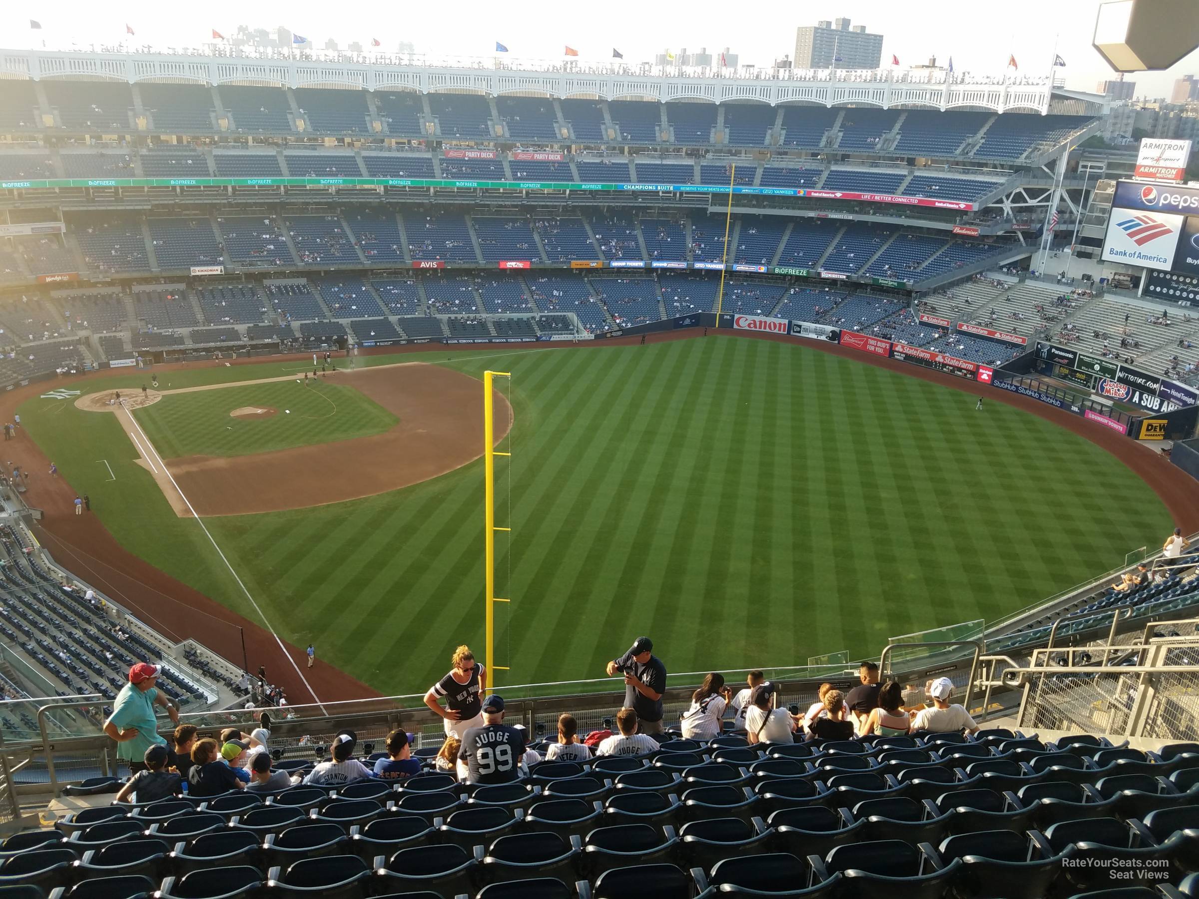 section 407b, row 12 seat view  for baseball - yankee stadium