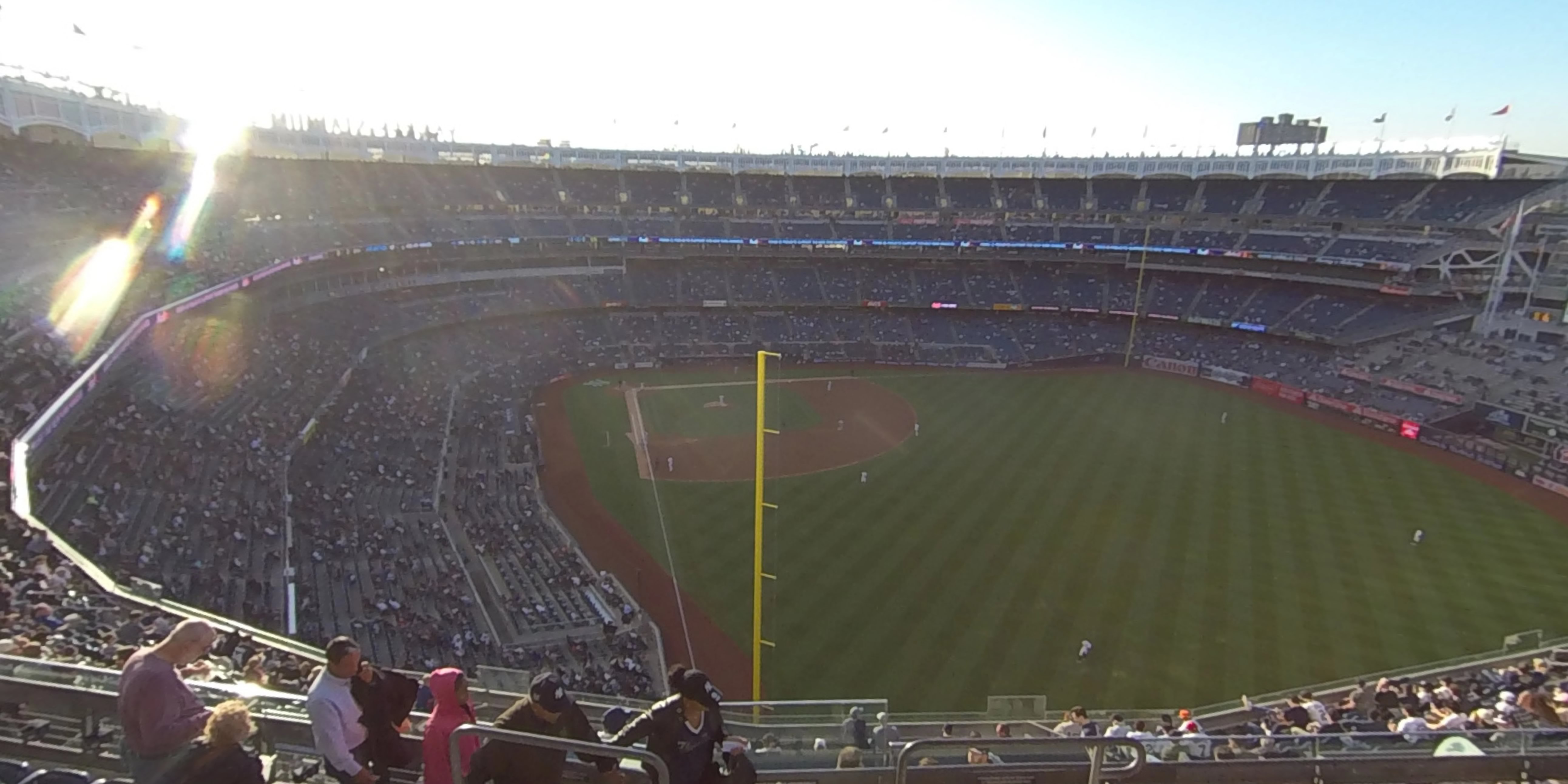 Section 27B Yankee Stadium 36 - b32nzbf