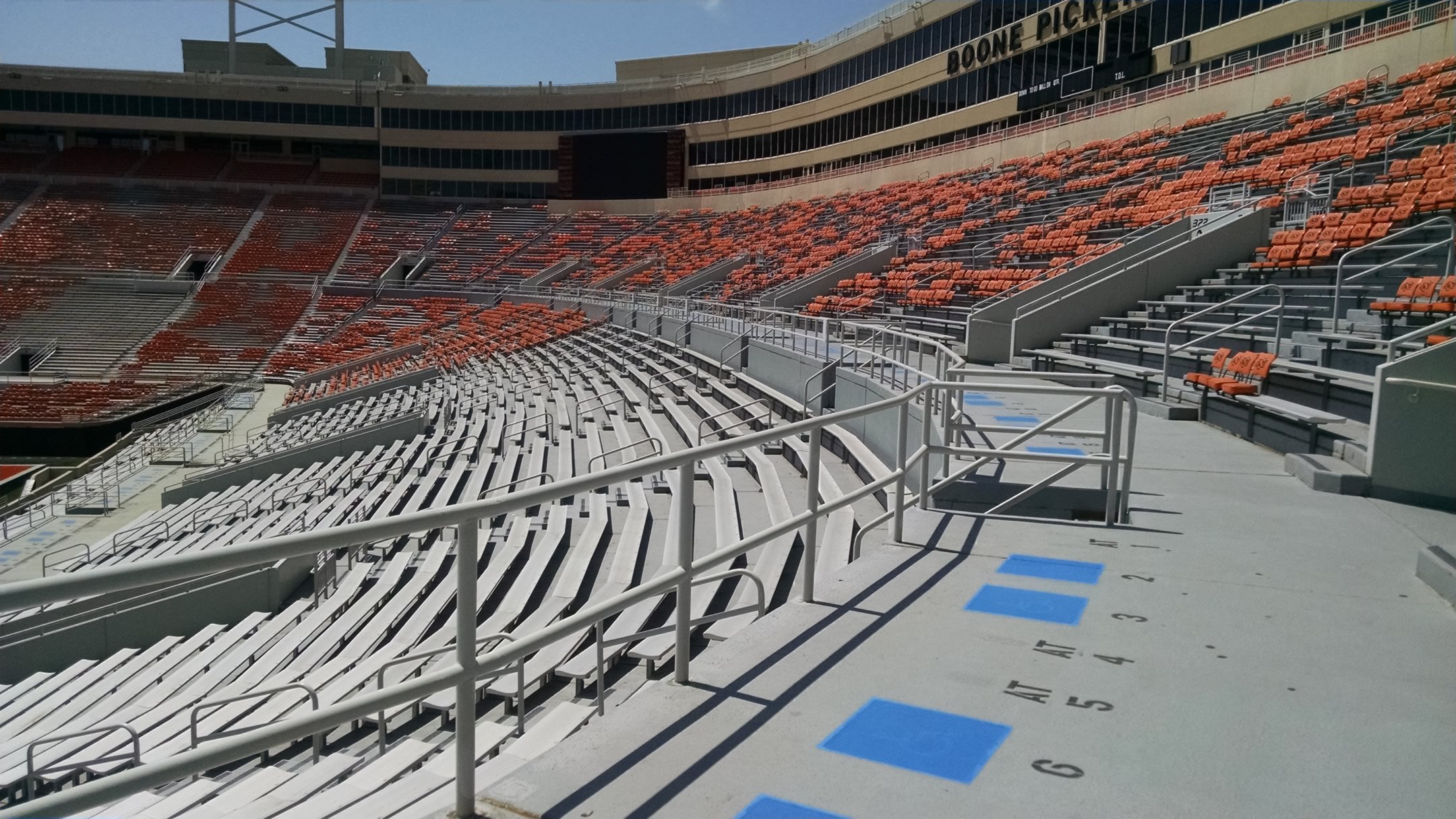 handicapped seating at boone pickens