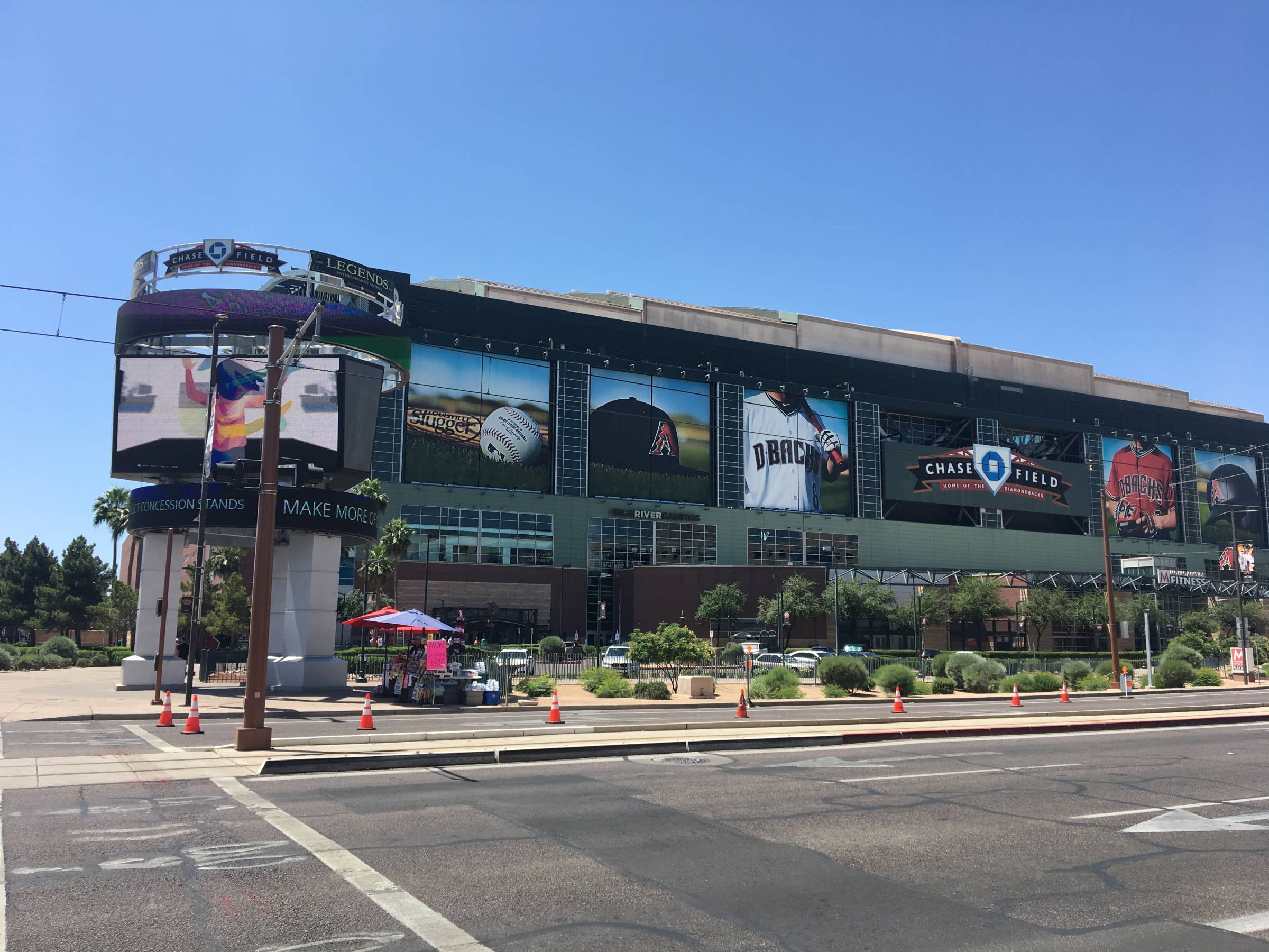 Outside view of Chase Field 