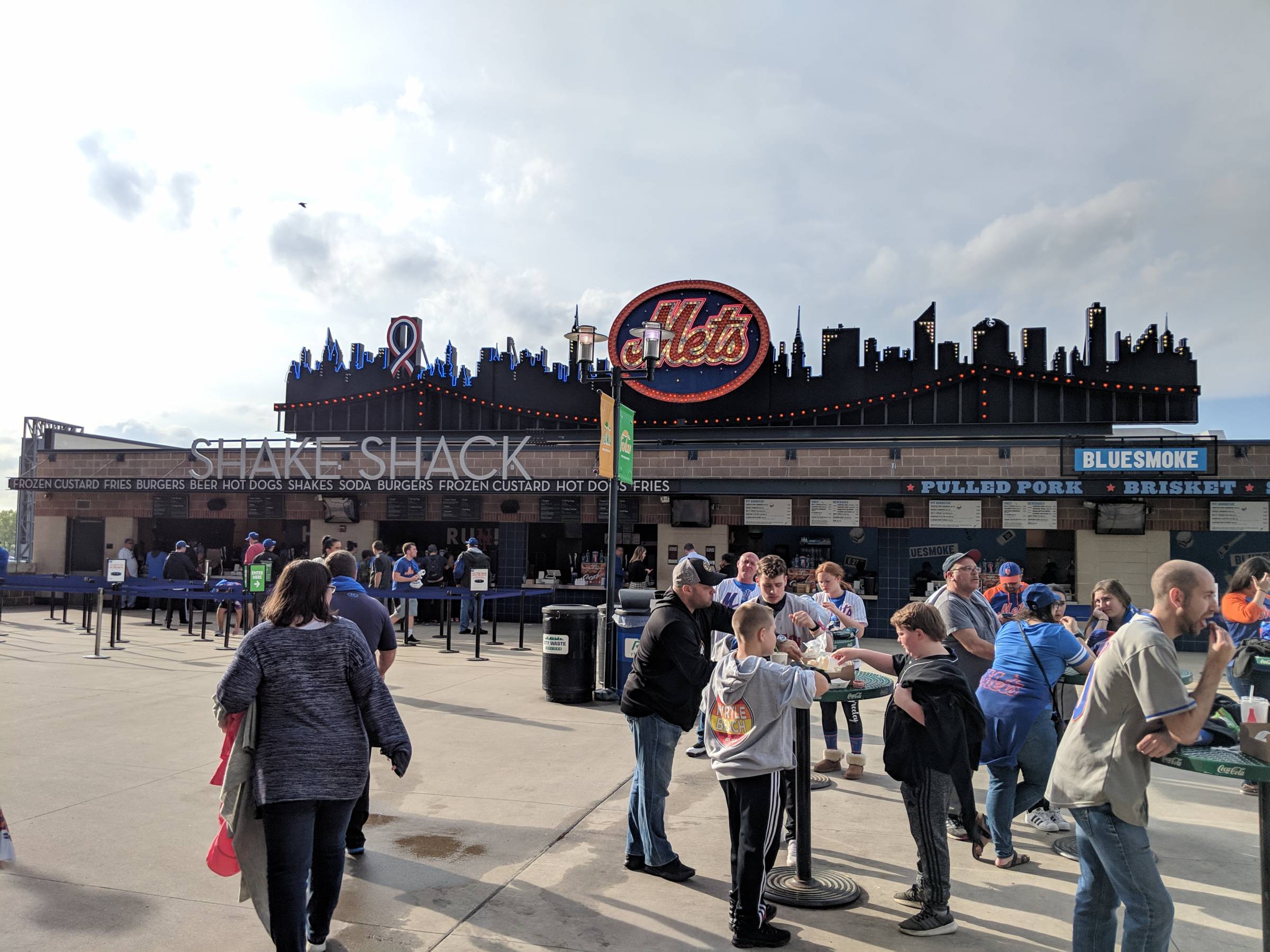 shake shack and concourse at Citi Field