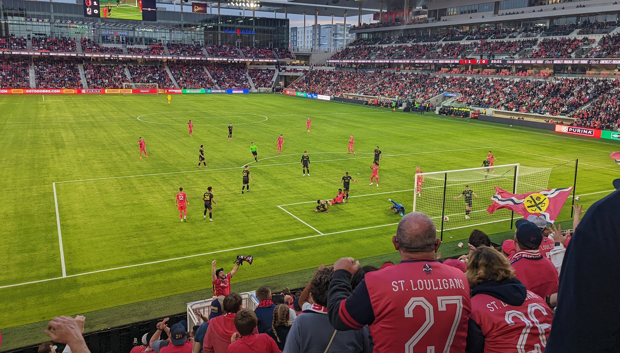 st louligans supporters for city sc
