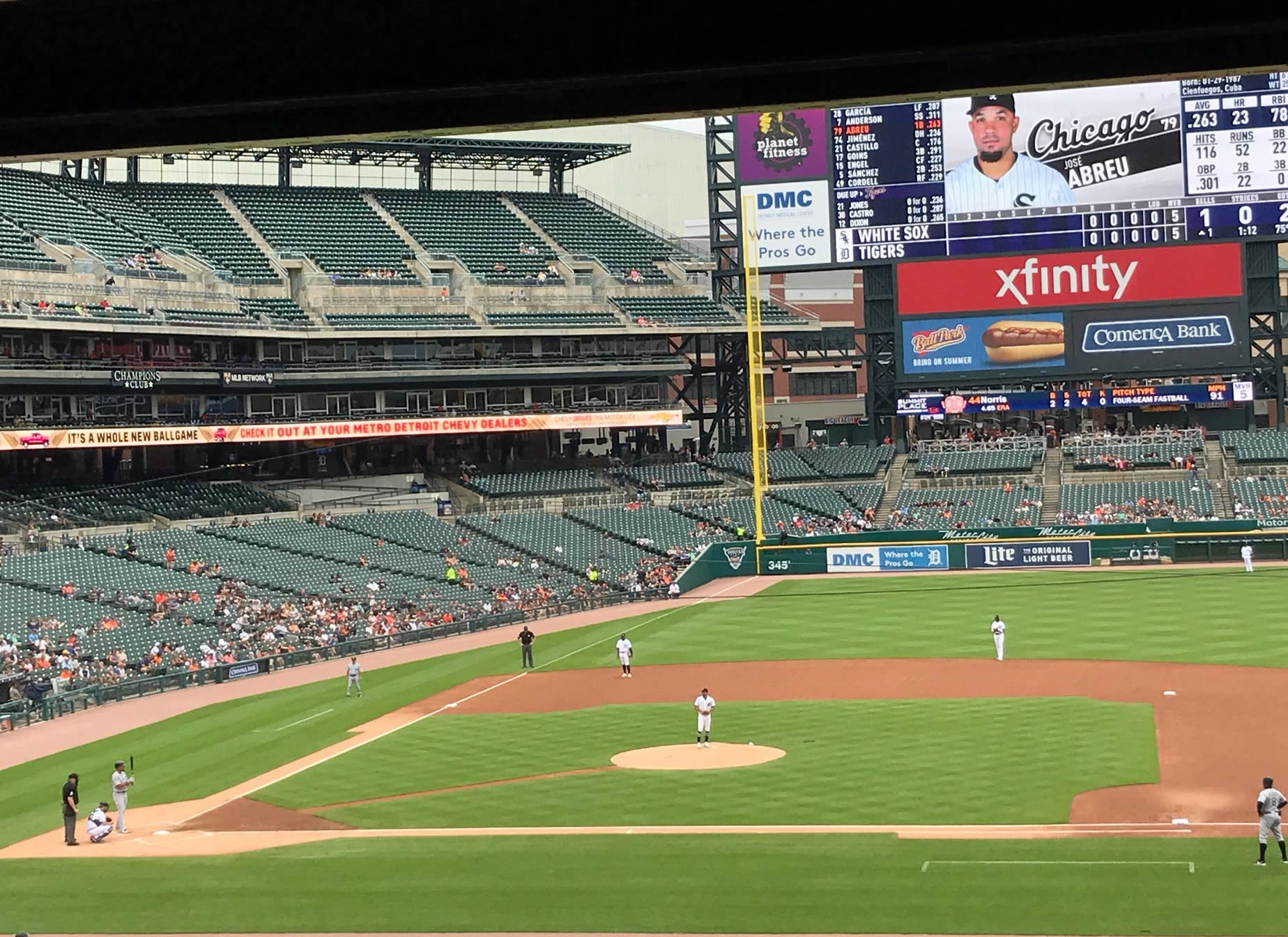 tiger den covered seats