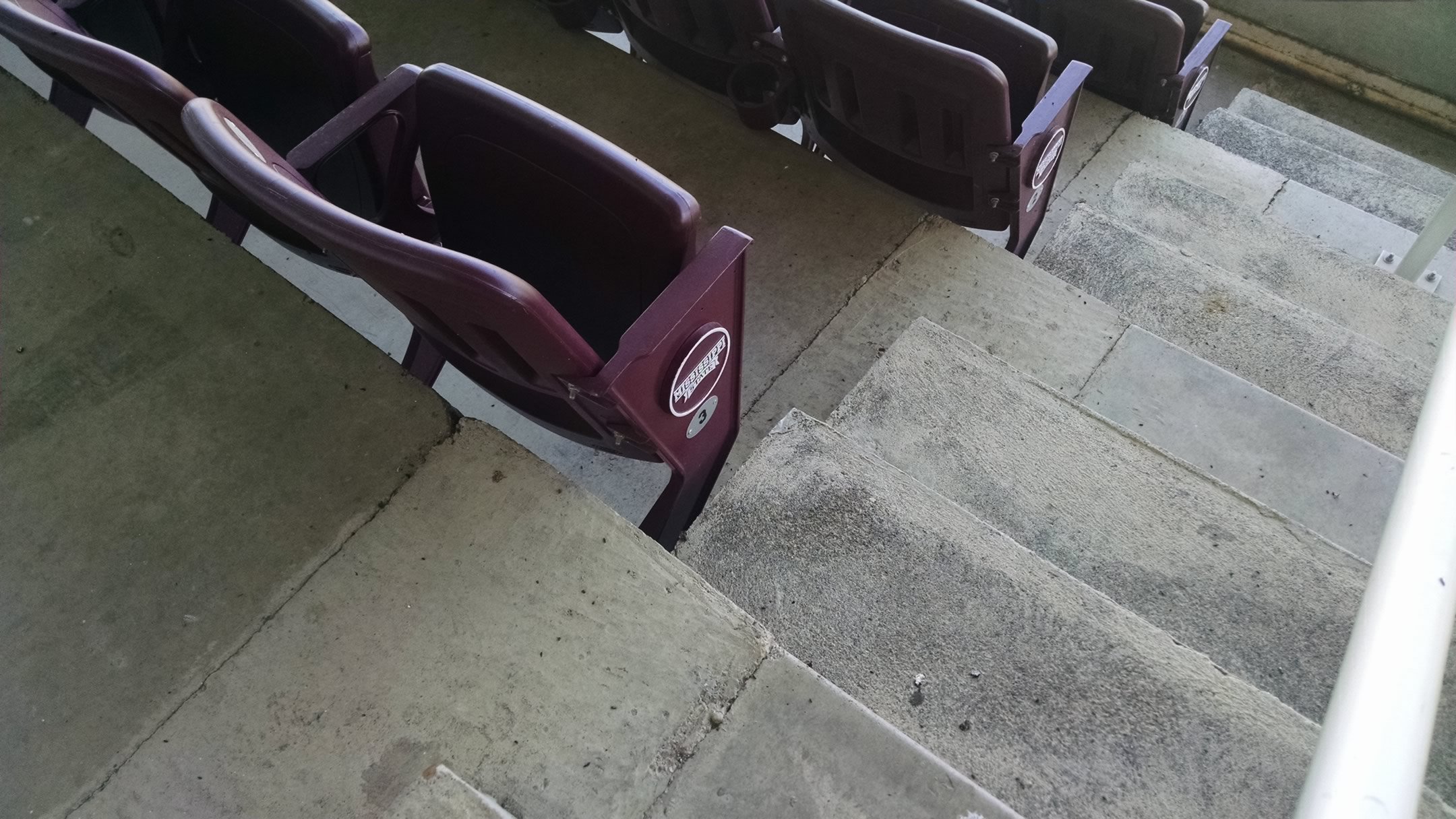 davis wade stadium chairback seat