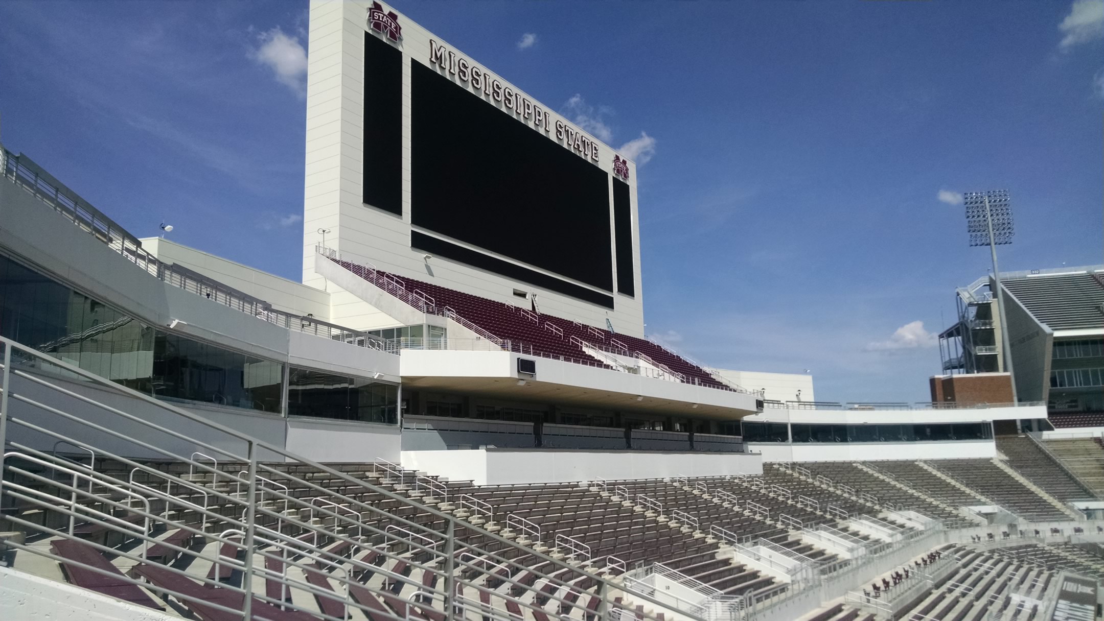 davis wade stadium videoboard