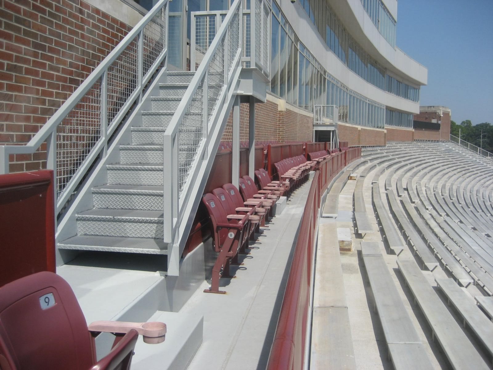 Chairback seats with cupholders