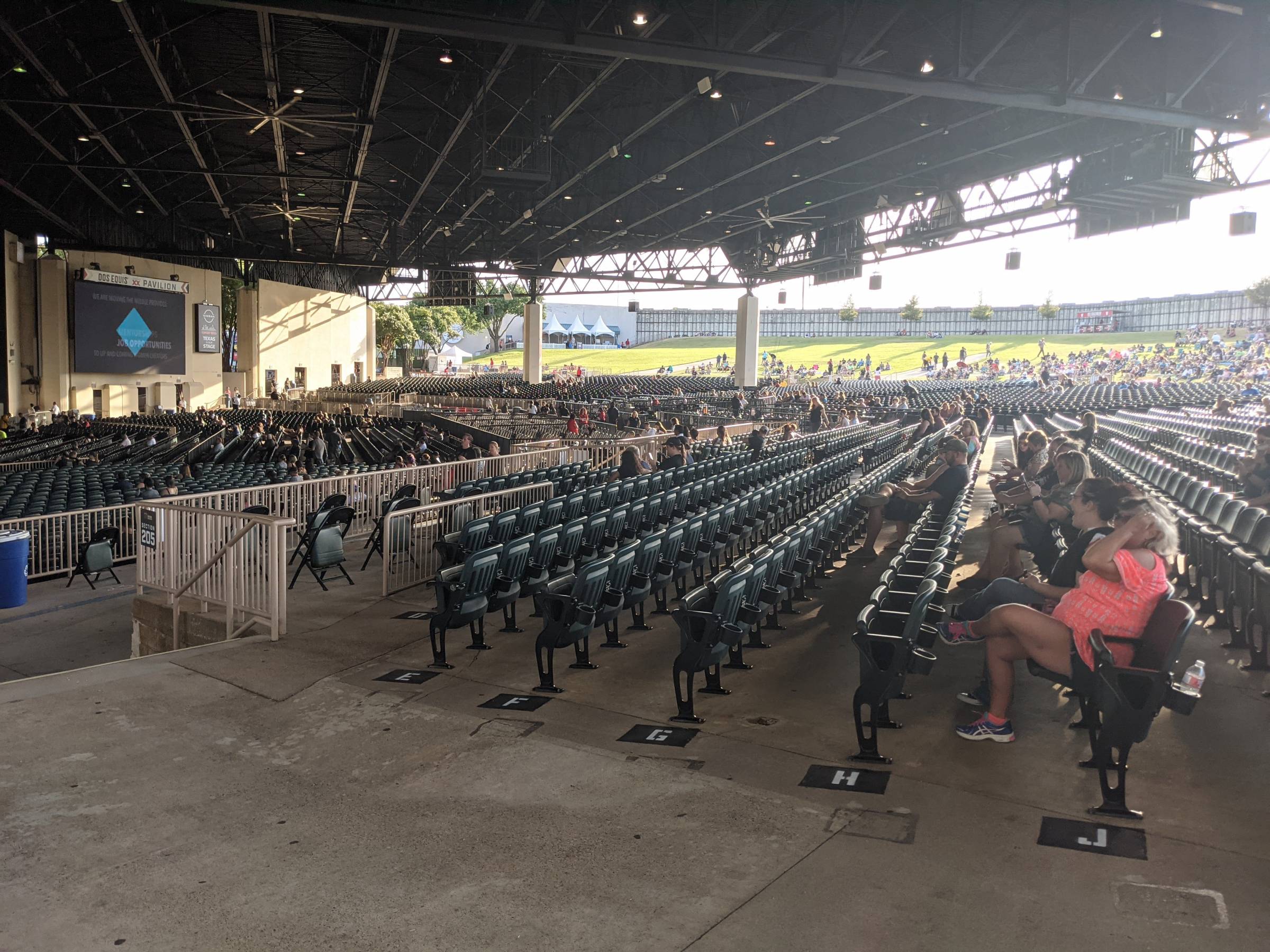 Pavilion Seating at Dos Equis Pavilion