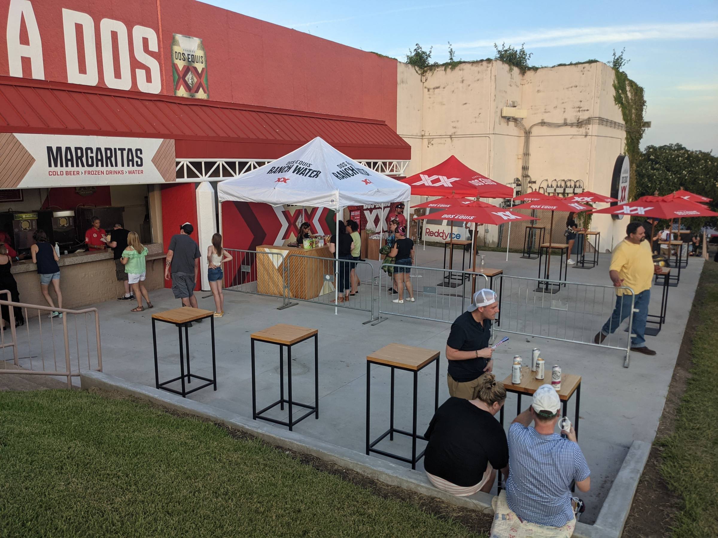 Chydos Equis Pavilion Capacity 44 - v1lhey9