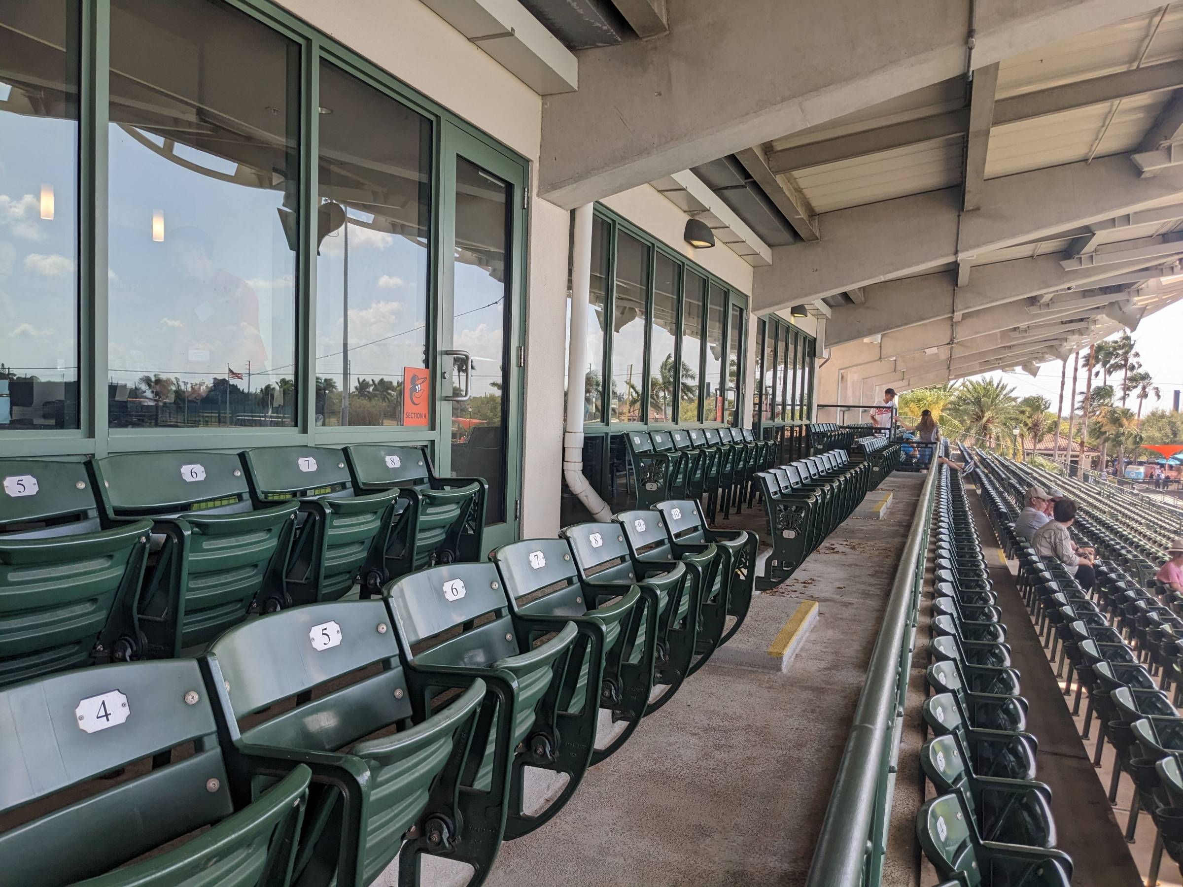 third base lounge seats