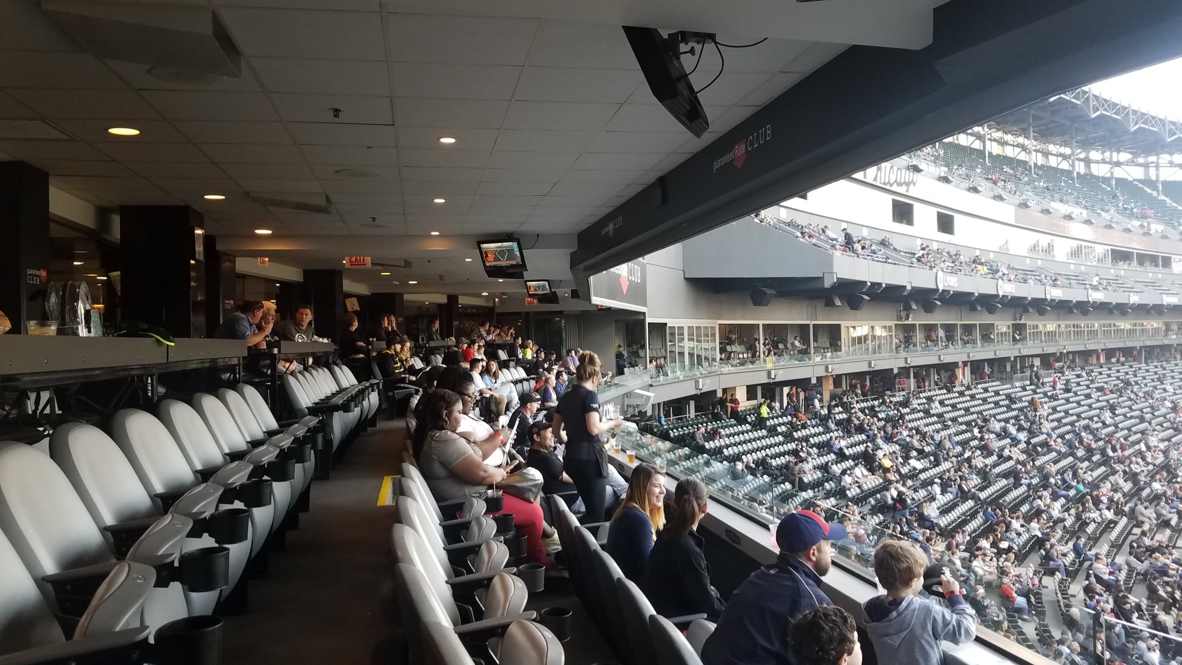 guaranteed rate club seating