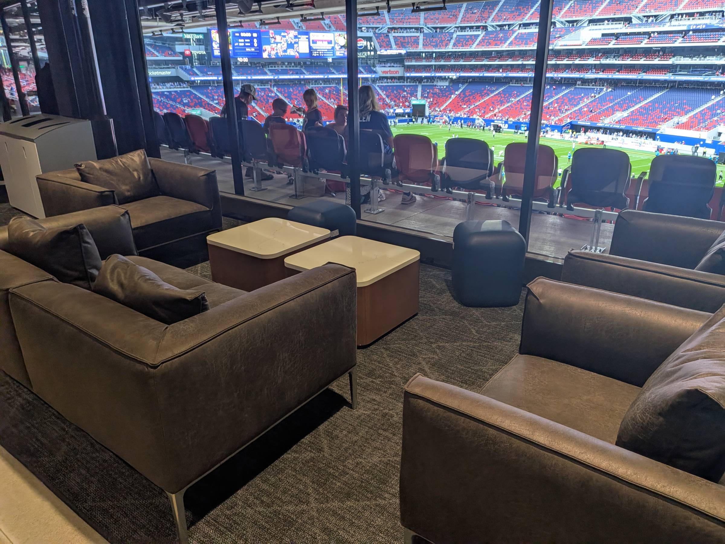 716 Club Lounge Seating