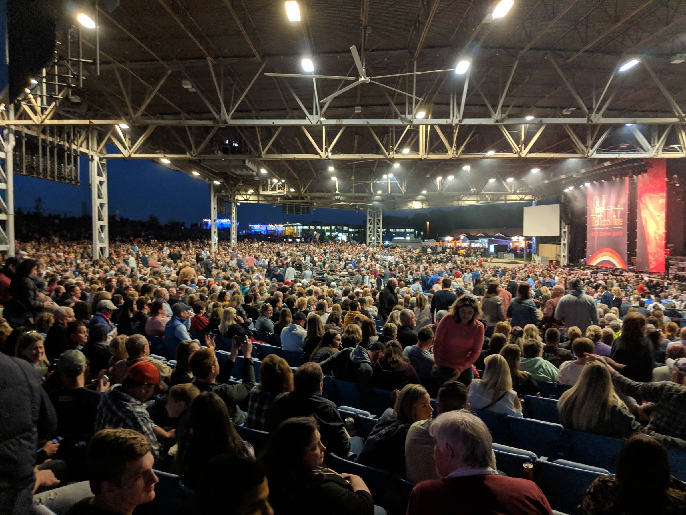 Crowd at Hollywood Casino Amphitheater