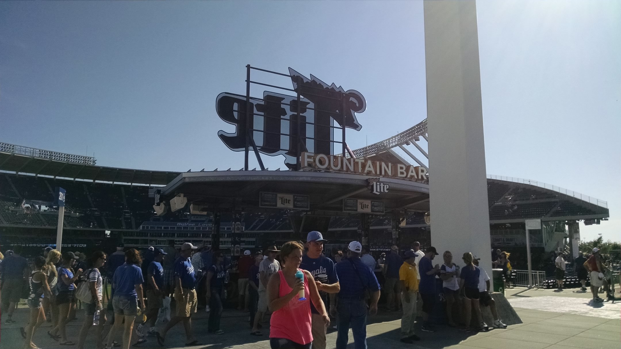 kauffman fountain bar