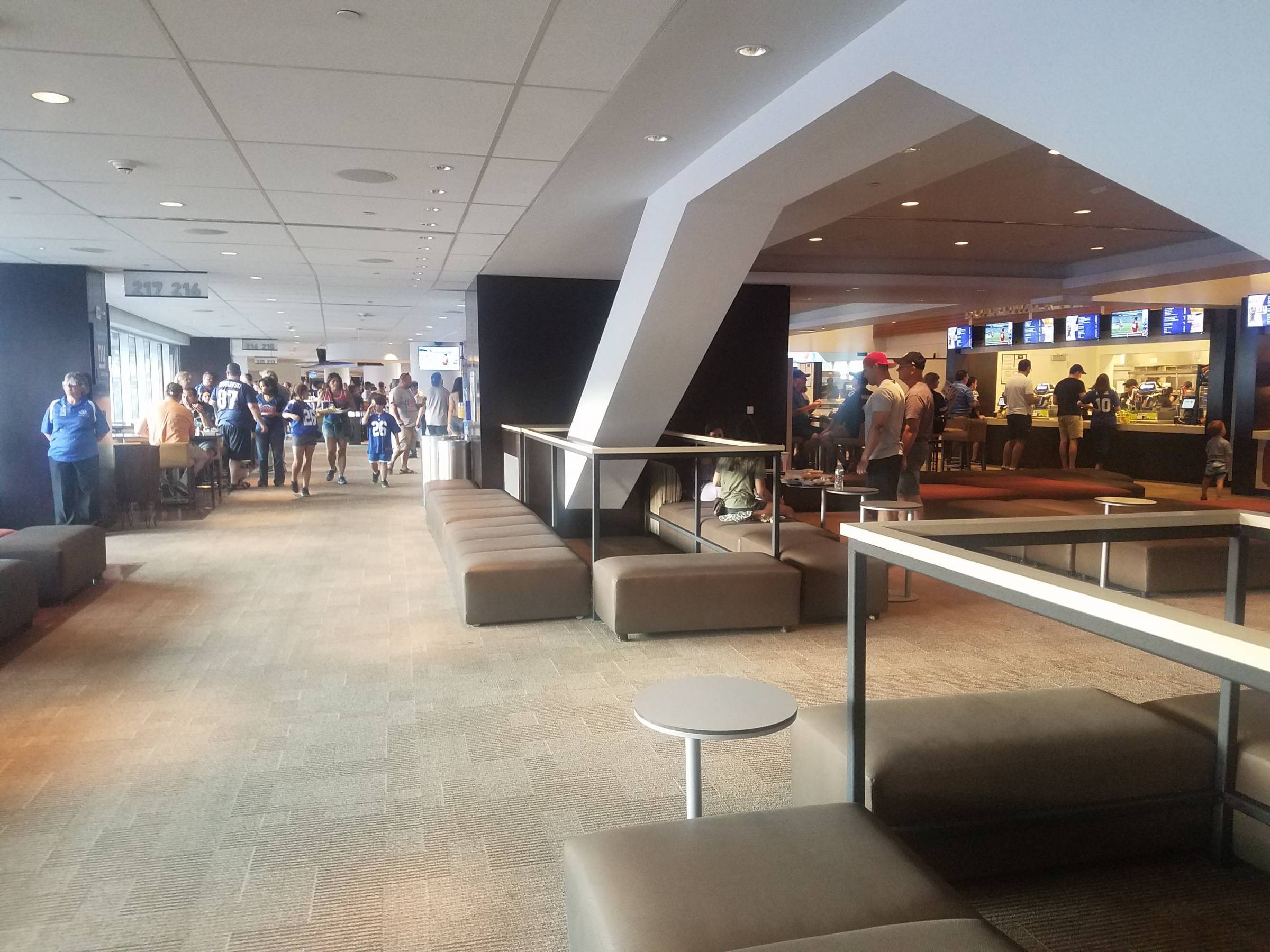 club level lounge