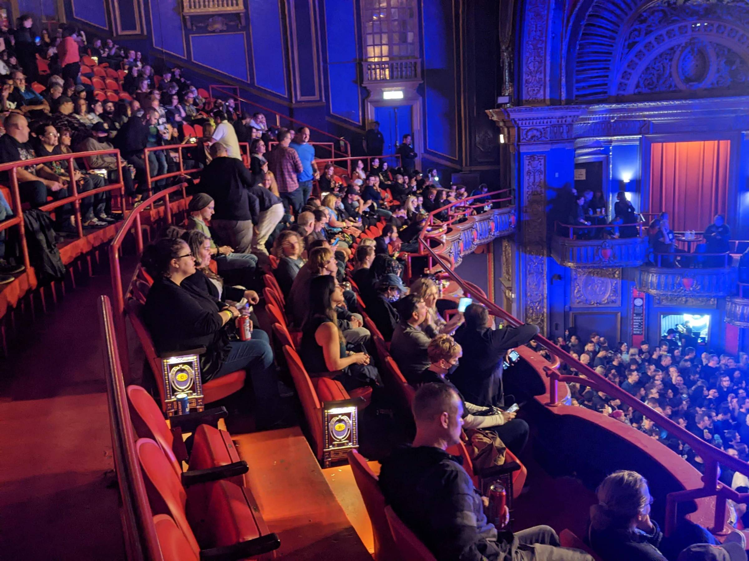 mezzanine seats at riviera theatre chicago