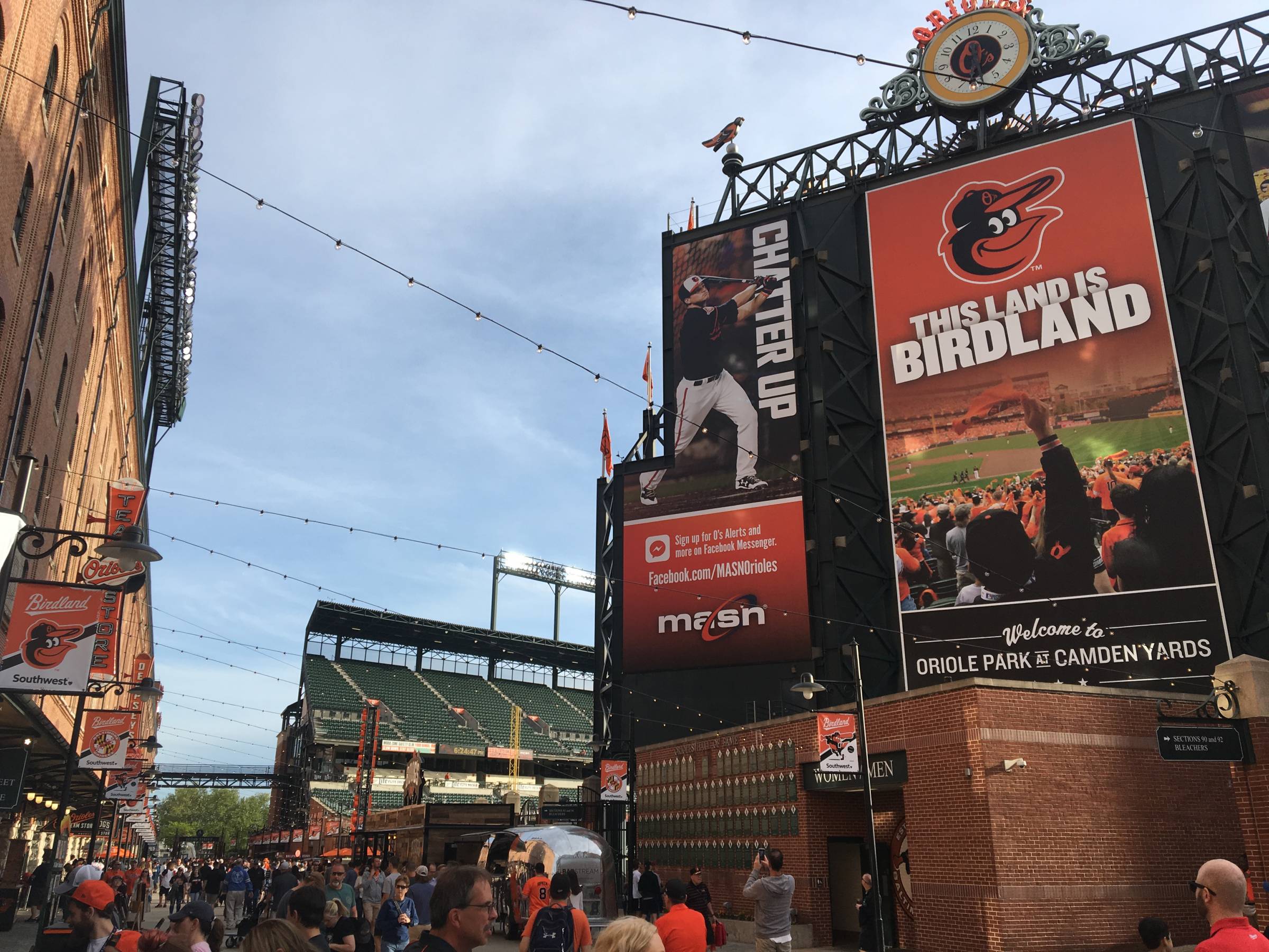 Outside view of Oriole Park
