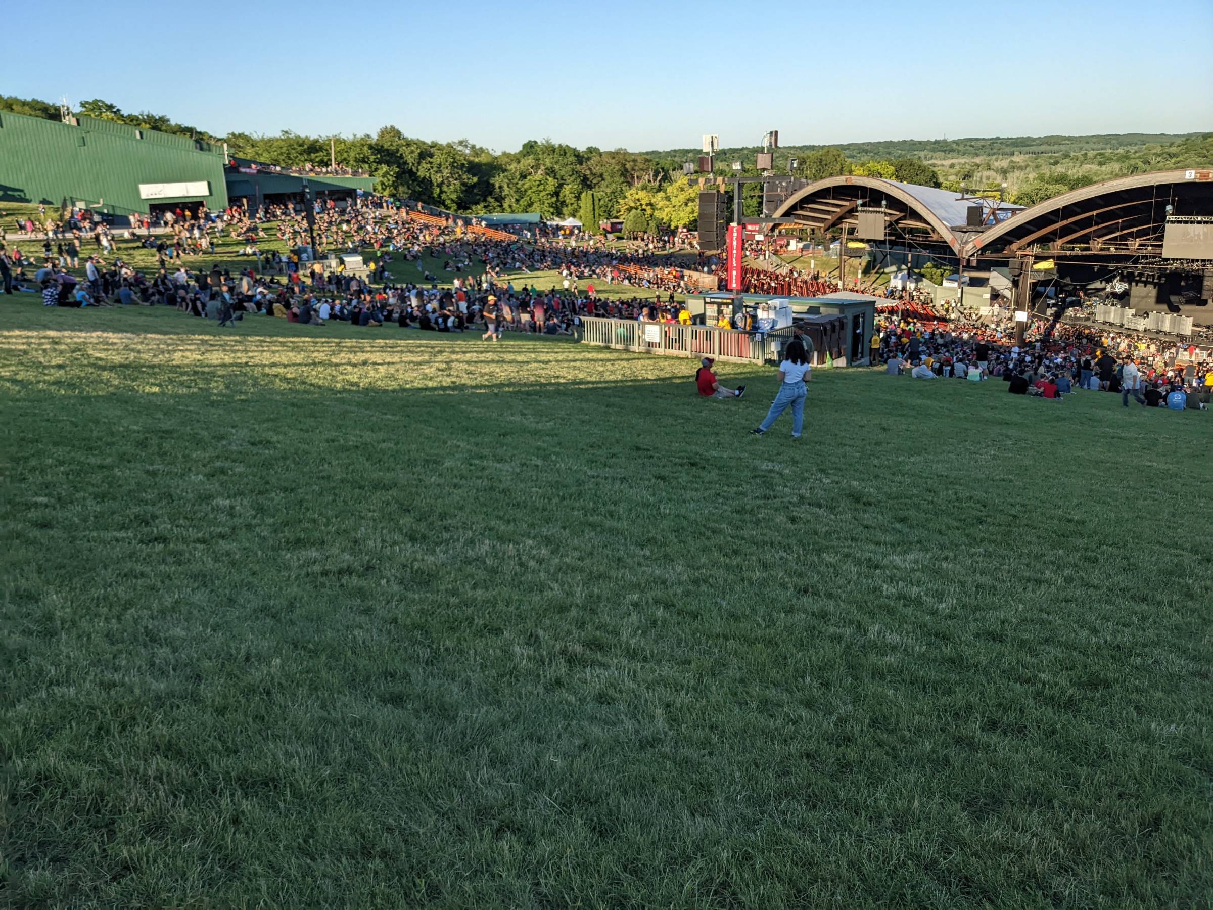 overview of alpine valley lawn