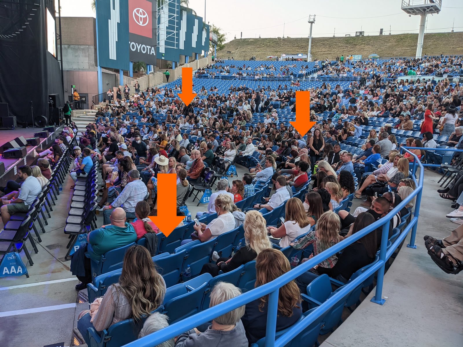 circle seating pacific amphitheatre