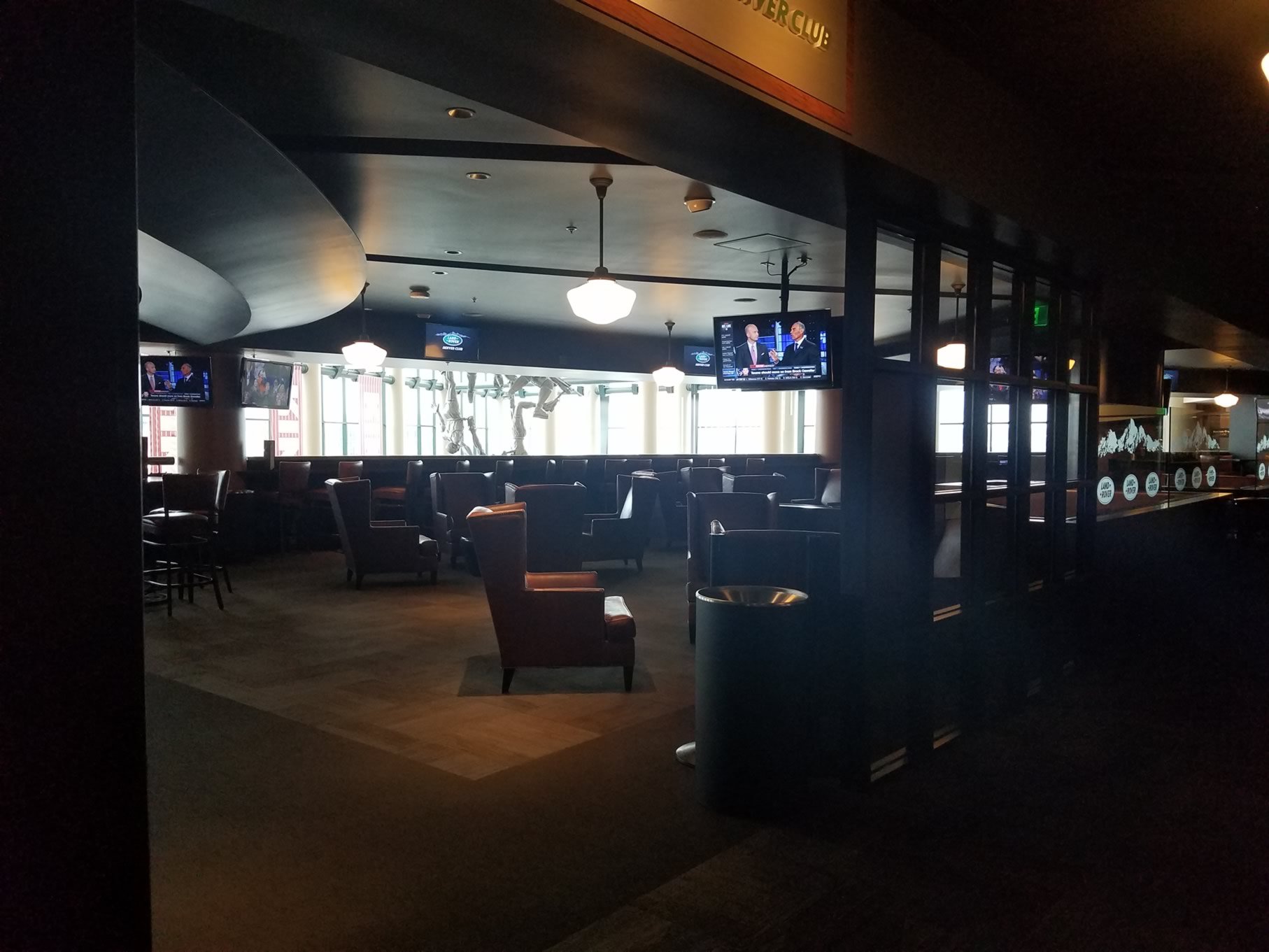 club level lounge