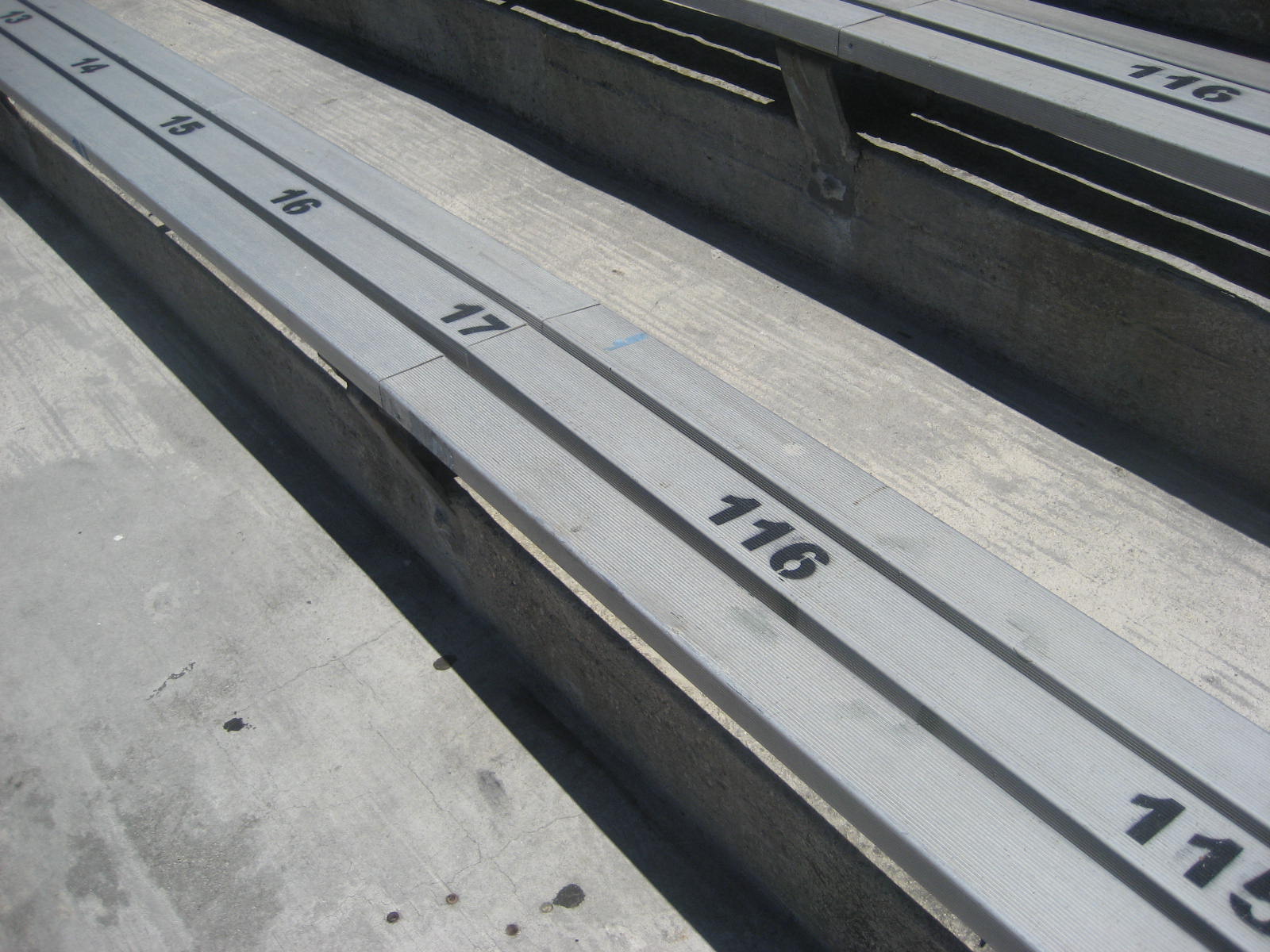 high low seat numbering
